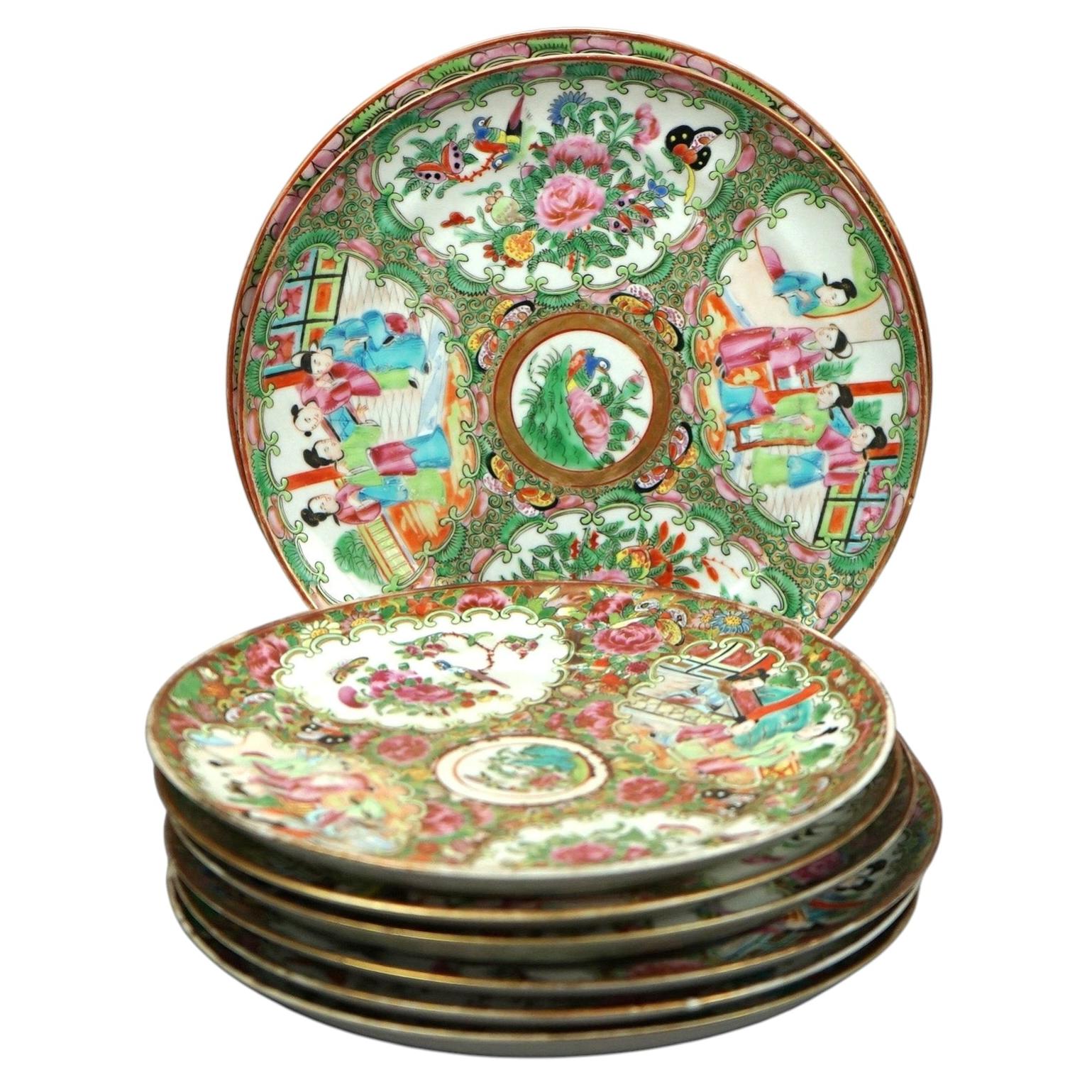 12 Antique Chinese Rose Medallion Porcelain Plates, Early 20thC