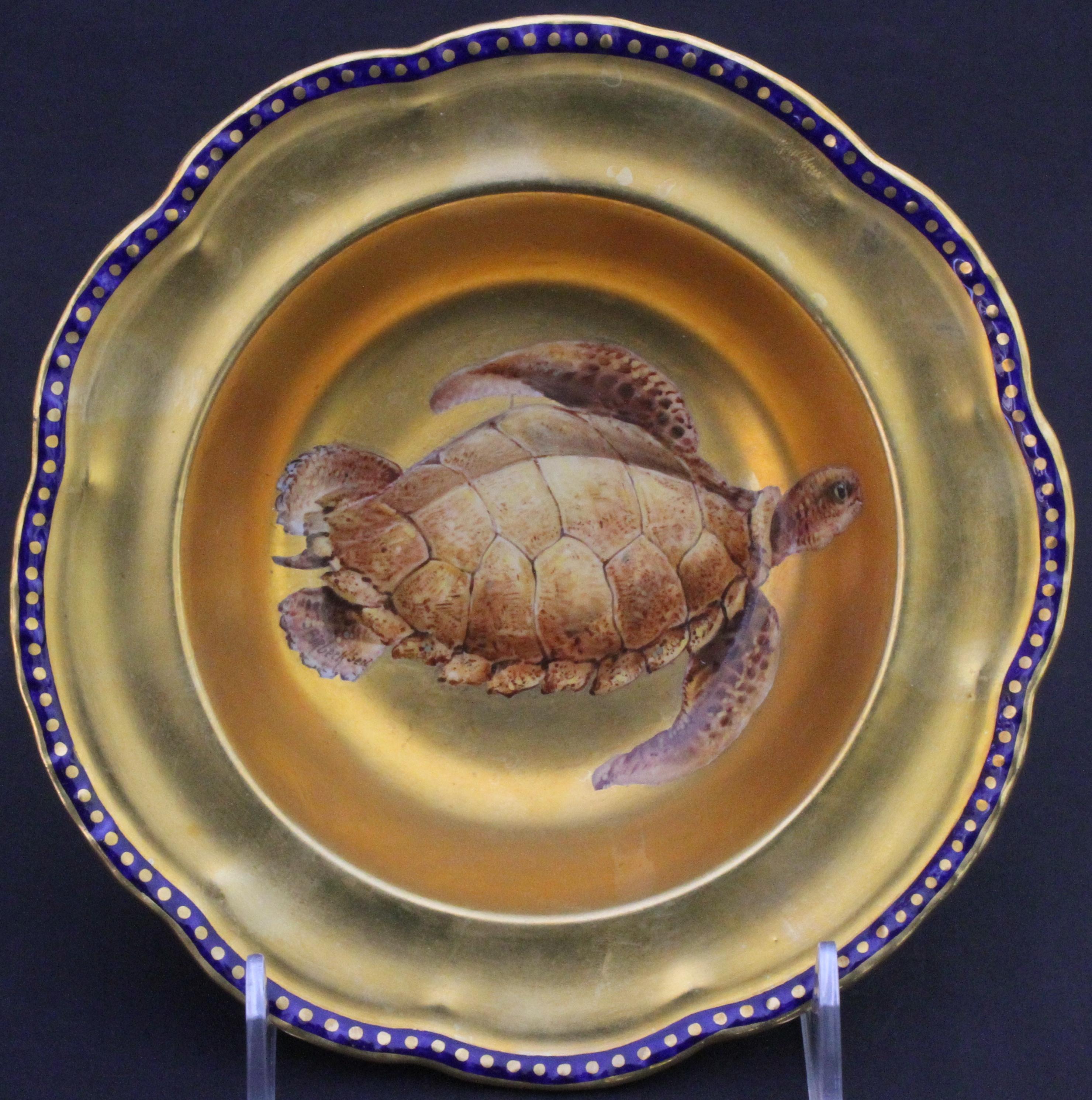 12 Antique English Hand Painted Gilt Turtle Soup Bowls (Ästhetizismus) im Angebot
