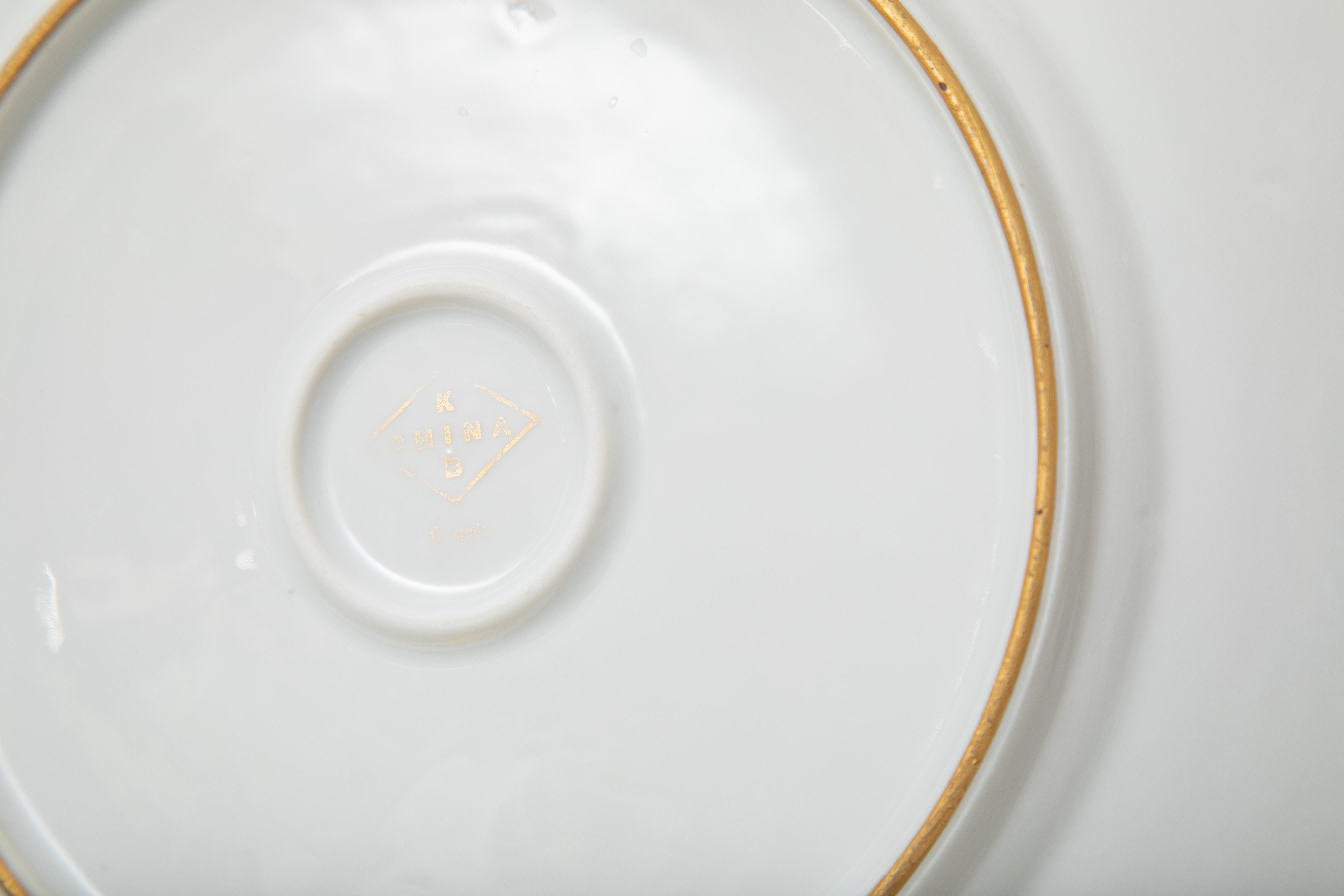 Oro 12 Piatti da tavola antichi incrostati di verde e dorati. Bavarese Circa 1920 in vendita