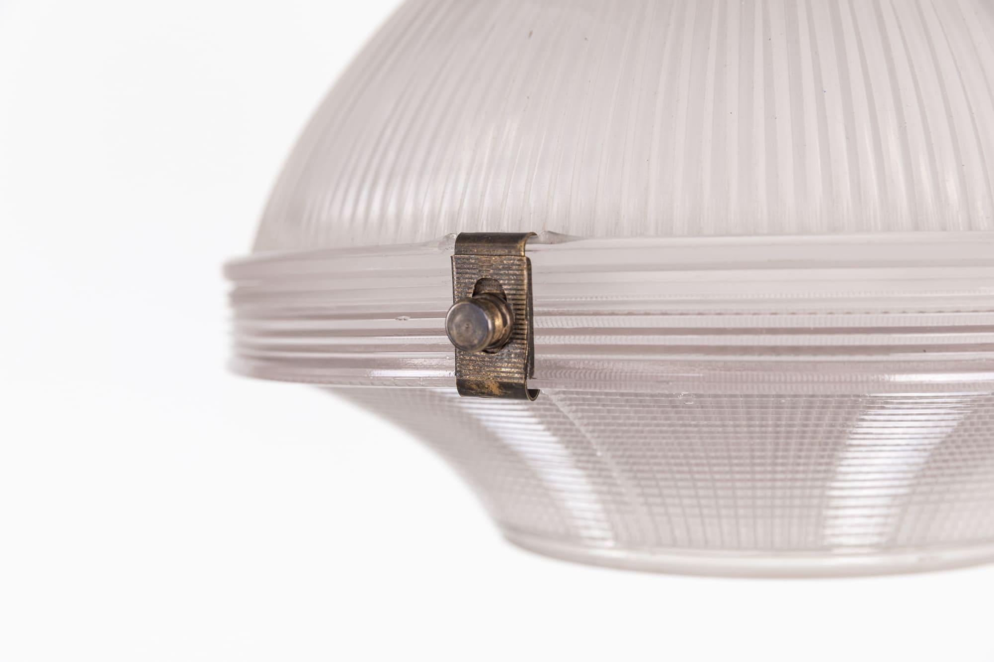 Anglais Lampe à suspension en verre prismatique antique Holophane « Reflector-Refractor » de 12 pouces, 1920 en vente