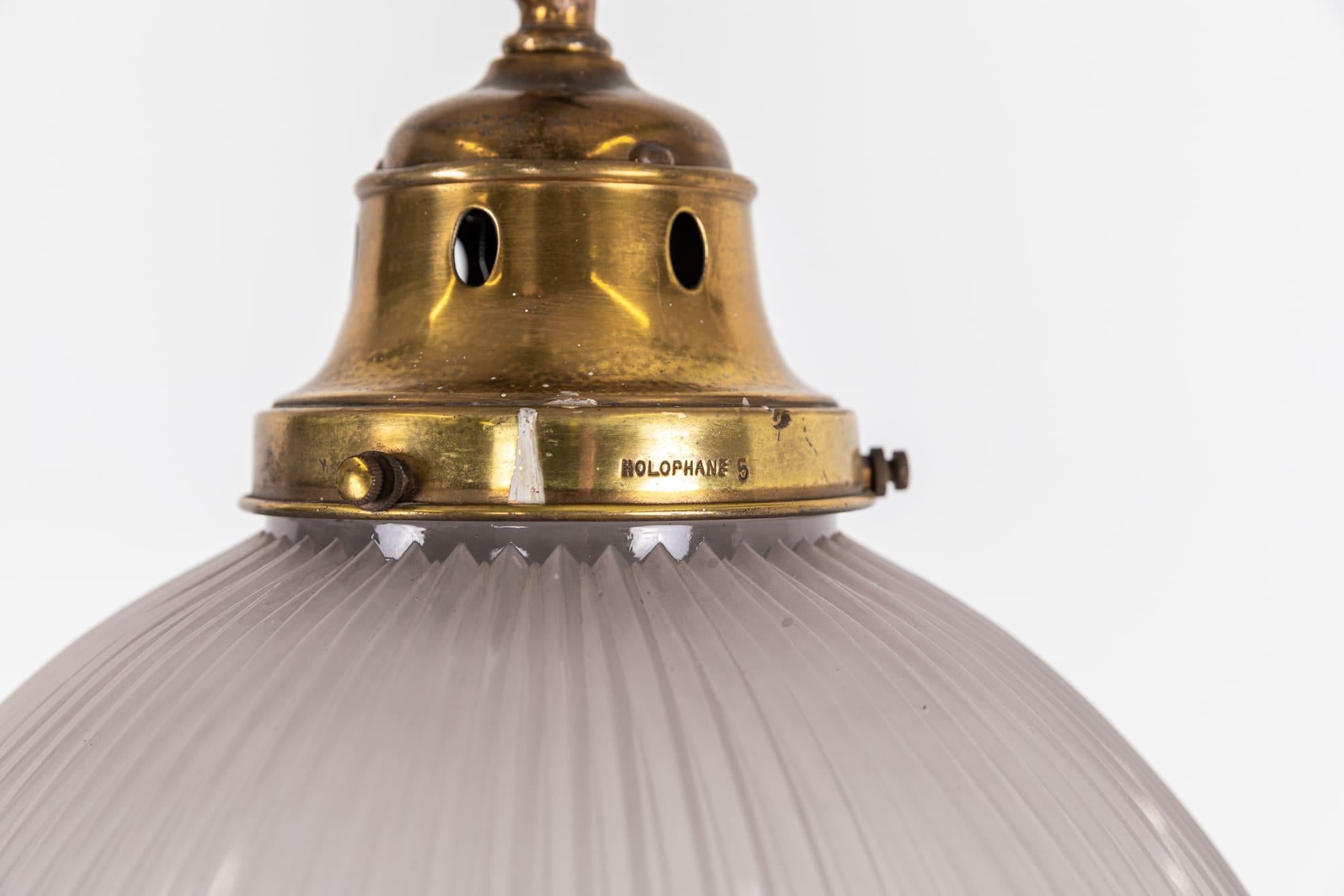 Pressé Lampe à suspension en verre prismatique antique Holophane « Reflector-Refractor » de 12 pouces, 1920 en vente