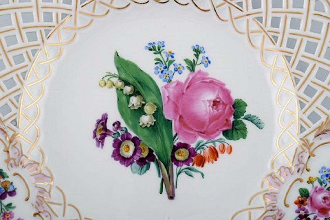 Early 20th Century 12 Antique Meissen Openwork Plates in Hand Painted Porcelain, circa 1900