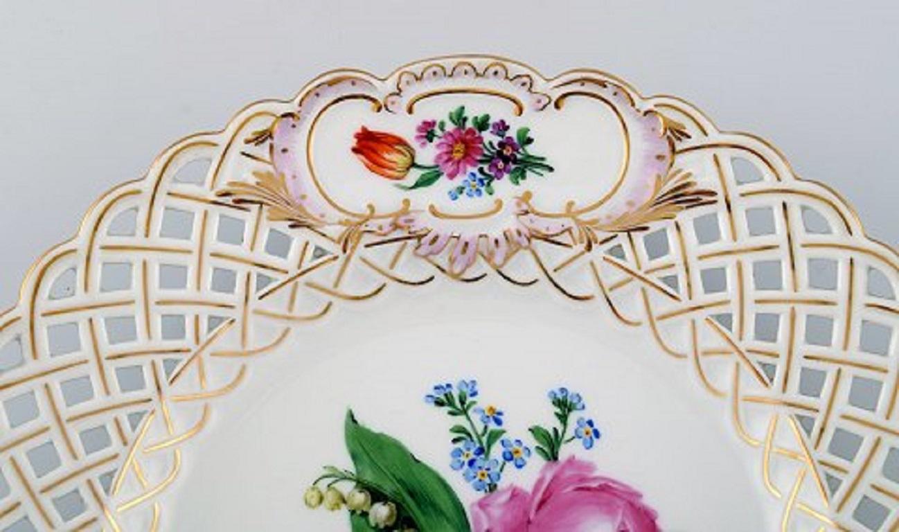 12 Antique Meissen Openwork Plates in Hand Painted Porcelain, circa 1900 1