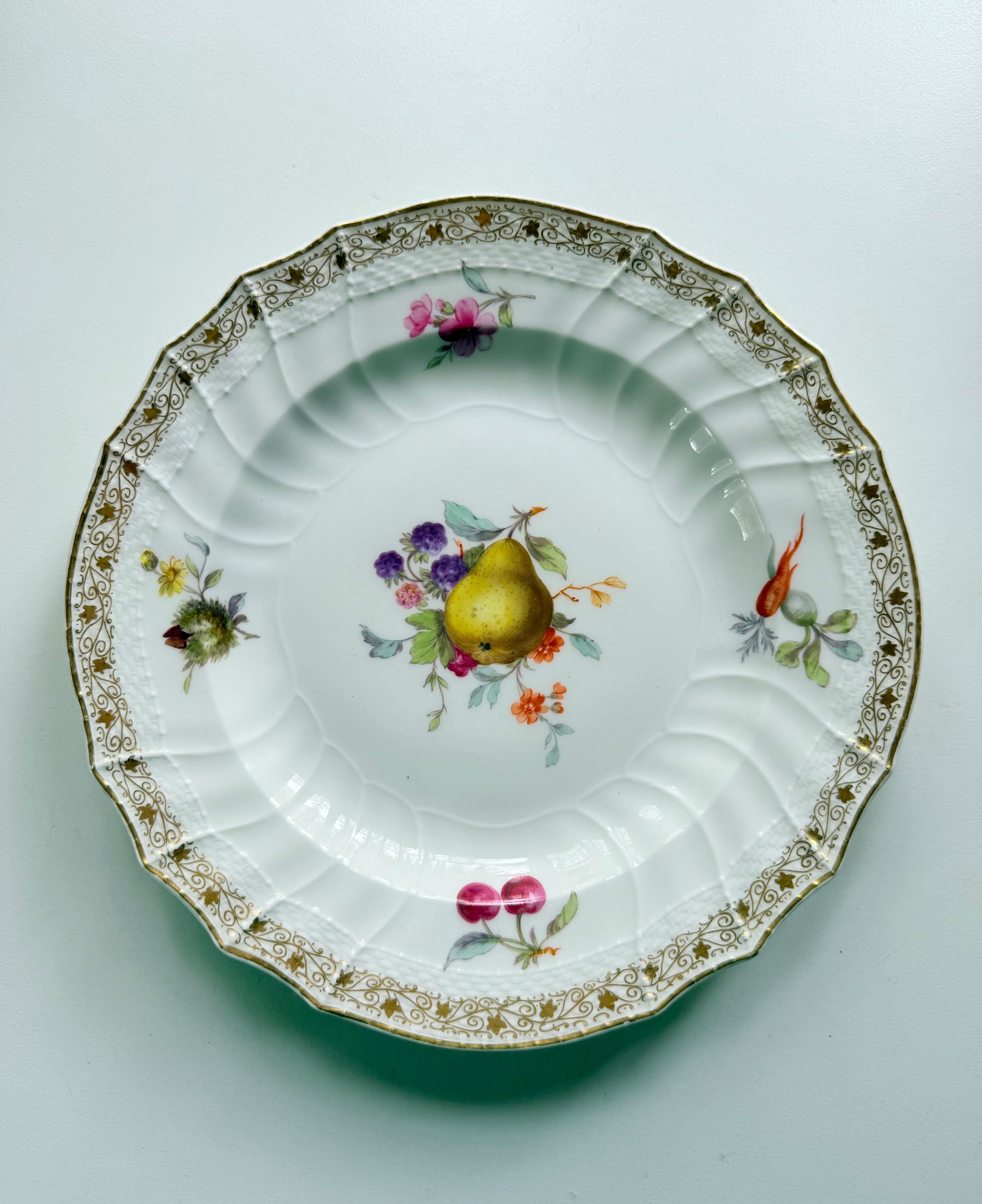 12 assiettes anciennes KPM Berlin Köniigliche Porzellan-Manufaktur en vente 6
