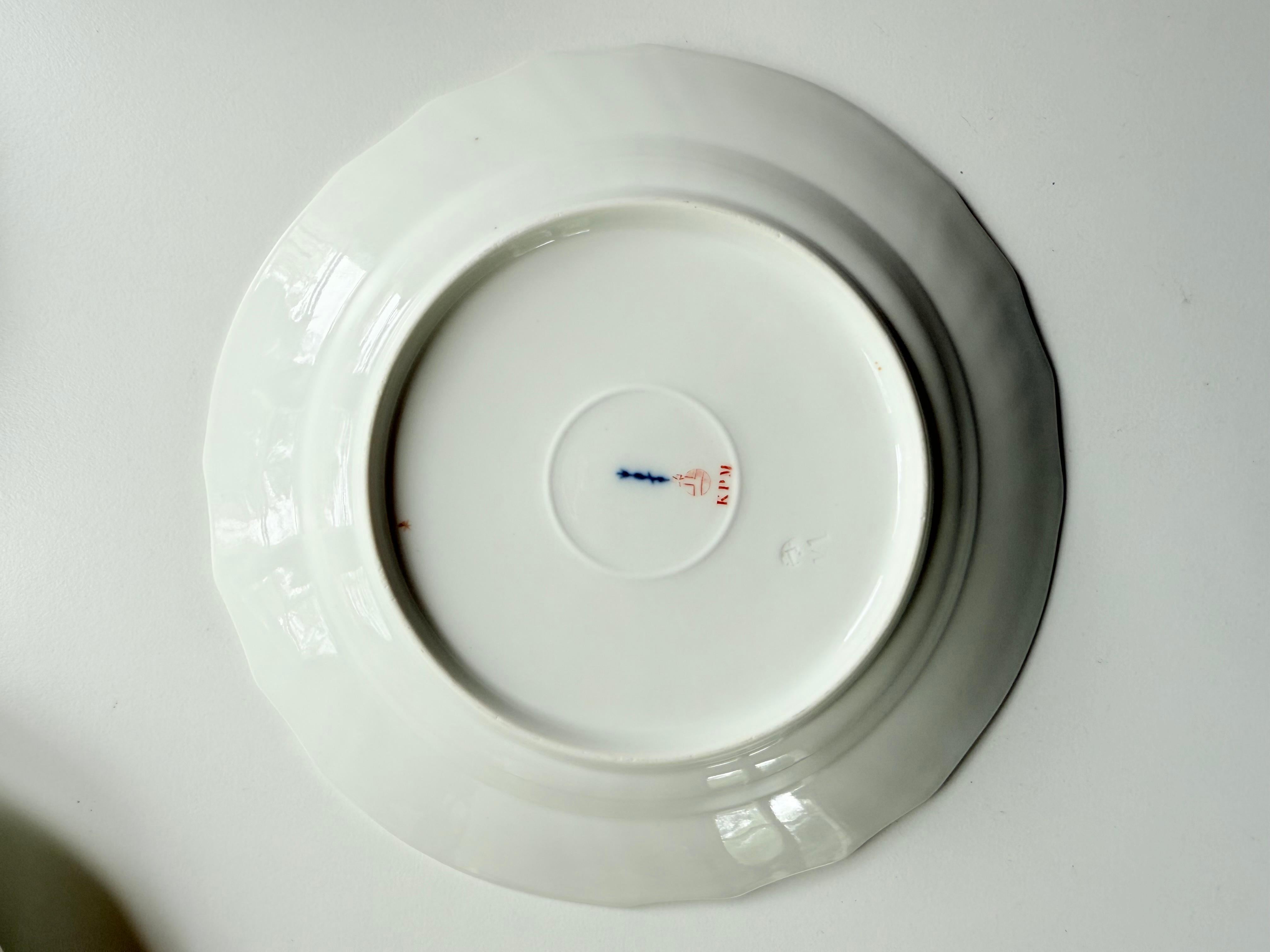 12 assiettes anciennes KPM Berlin Köniigliche Porzellan-Manufaktur en vente 7
