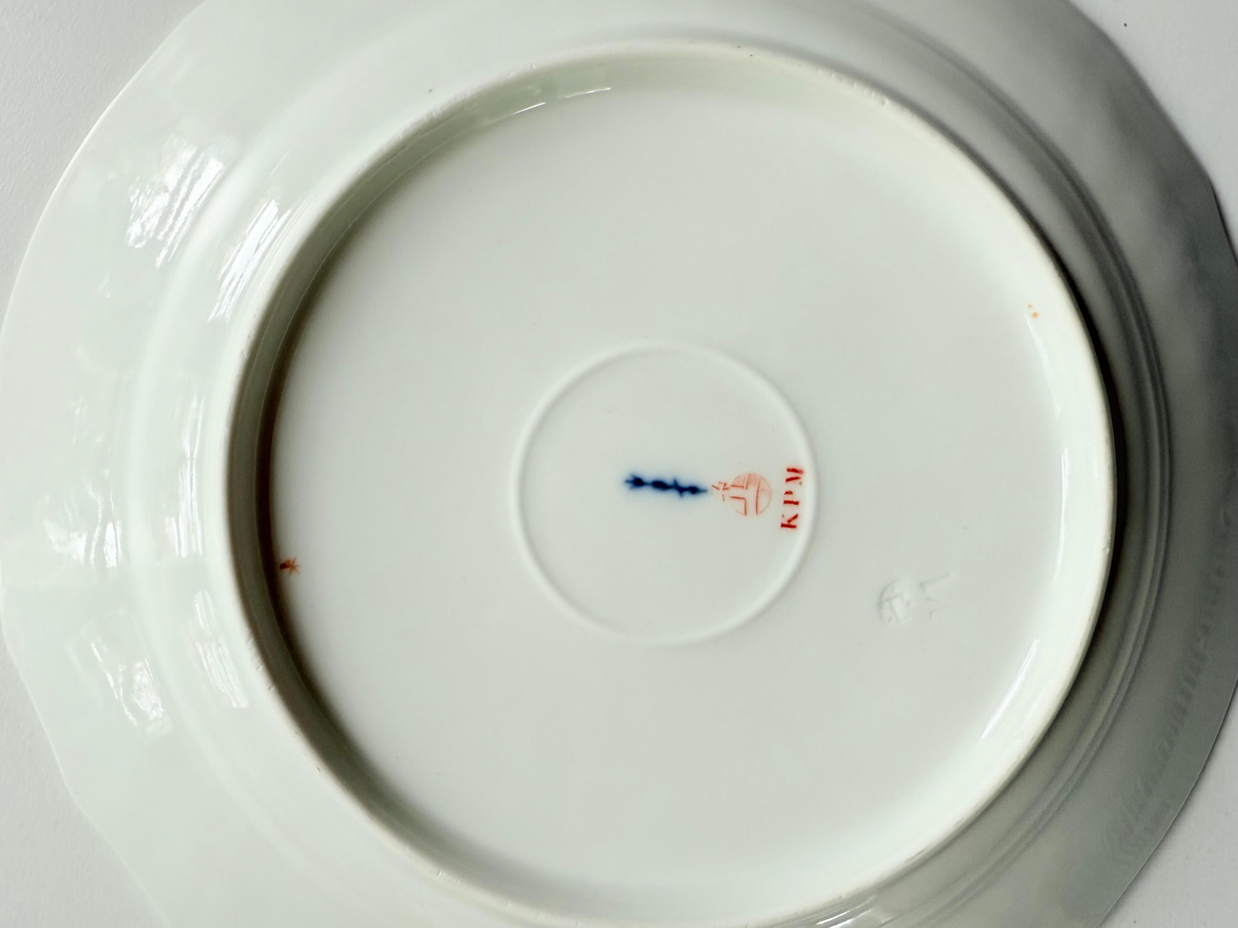 12 assiettes anciennes KPM Berlin Köniigliche Porzellan-Manufaktur en vente 8