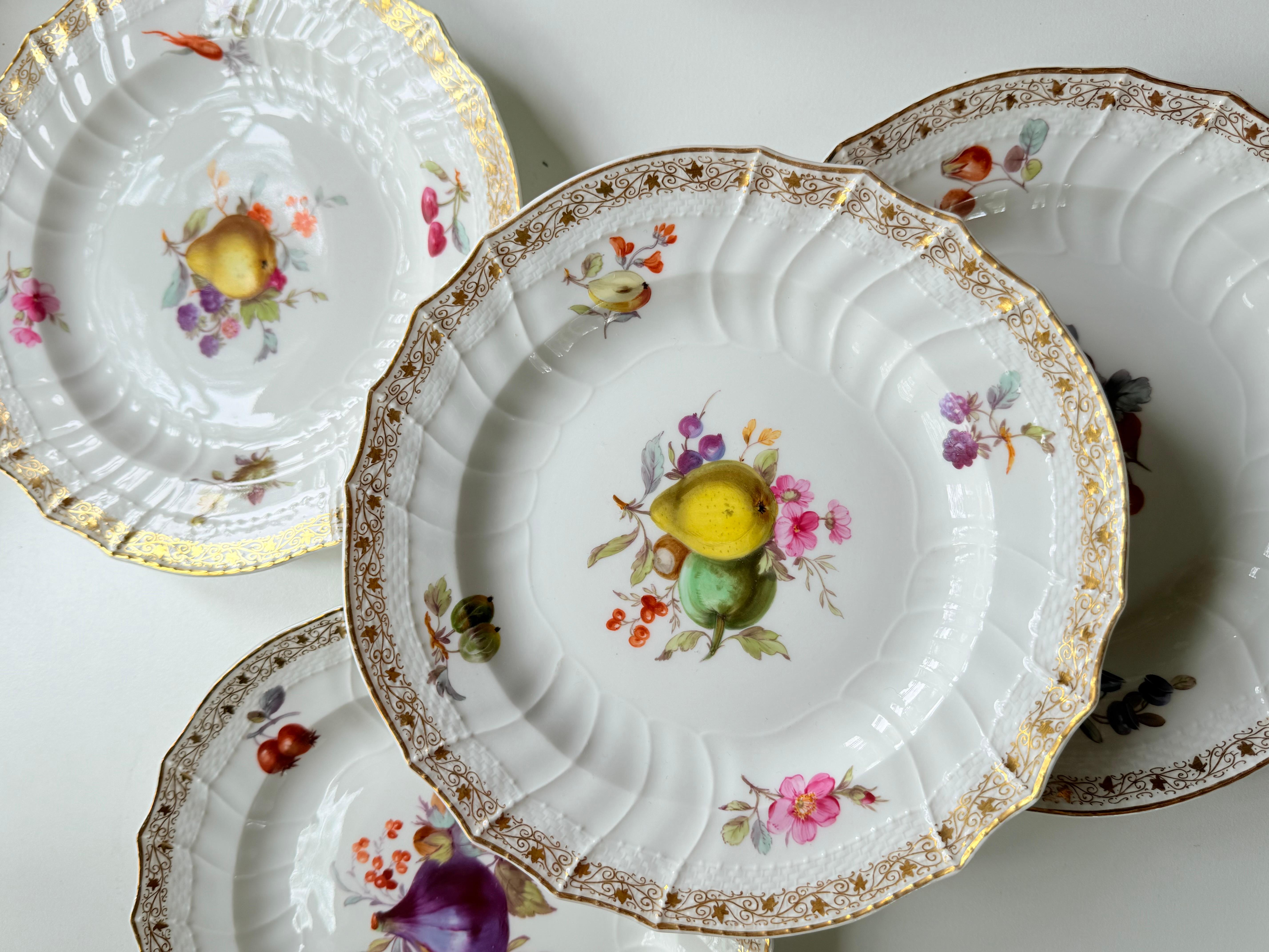 12 assiettes anciennes KPM Berlin Köniigliche Porzellan-Manufaktur en vente 9