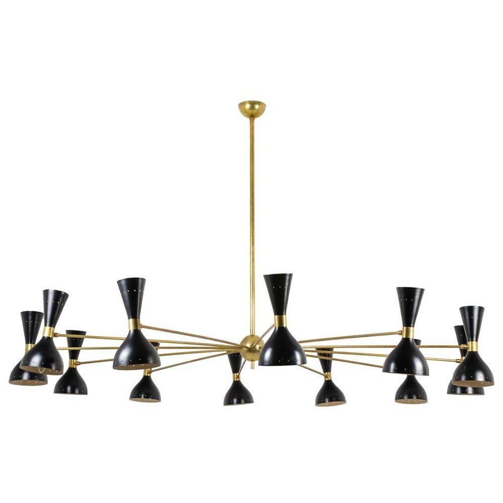 Lámpara de araña tipo diábolo de 12 brazos, fabricada en metal lacado en negro. Contemporáneo. en venta