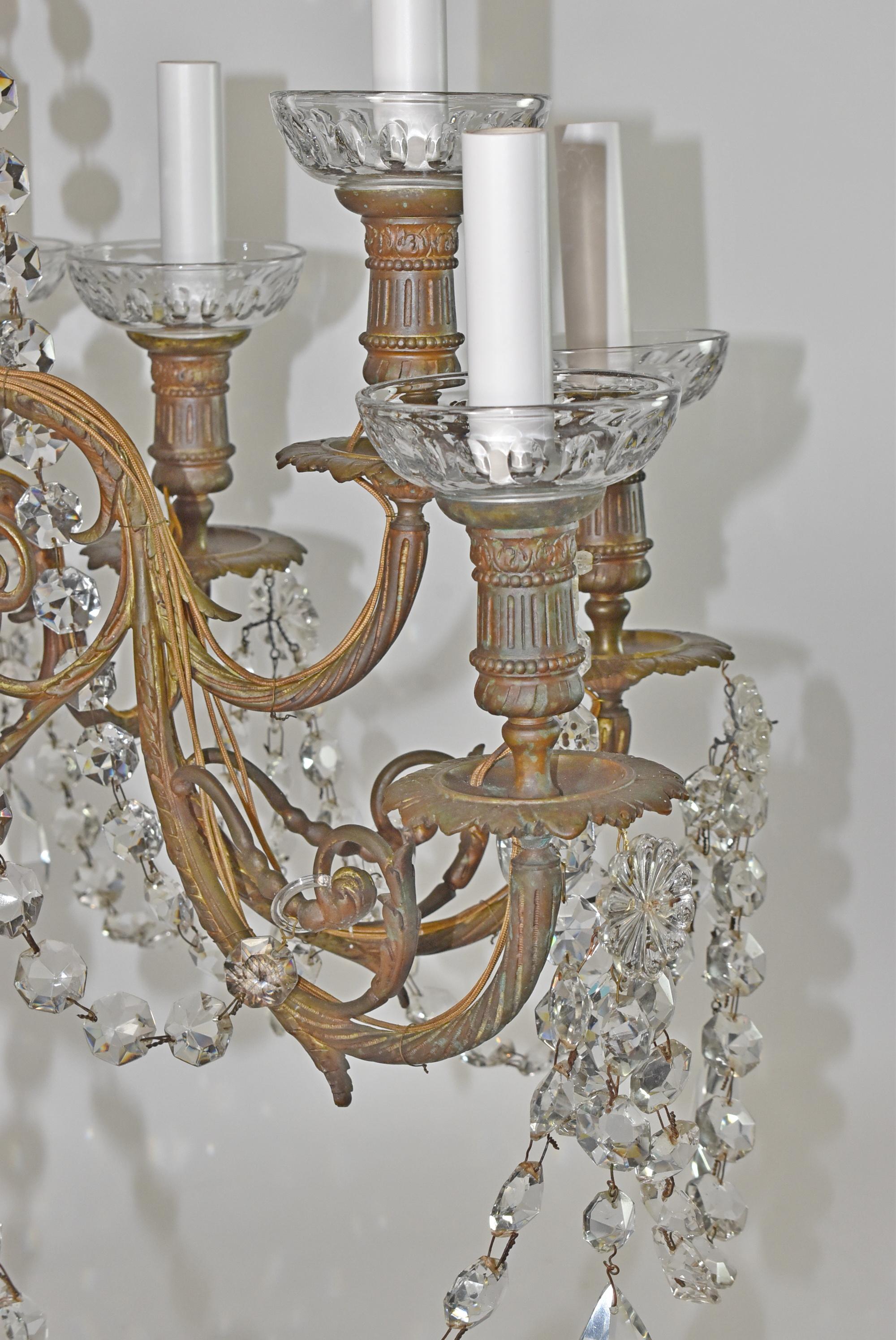 Lampadario a 12 bracci in stile rococò convertito in bronzo, larghezza 24