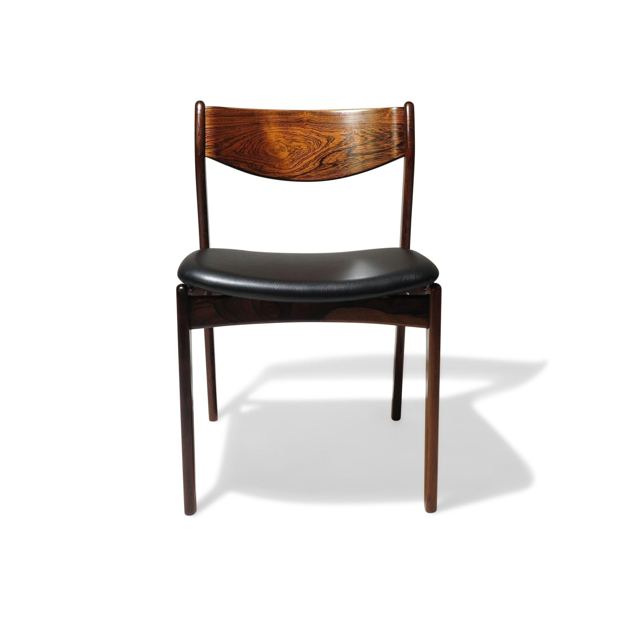 Scandinave moderne 12 chaises de salle à manger en bois de rose brésilien PE Jorgensen en cuir noir neuf