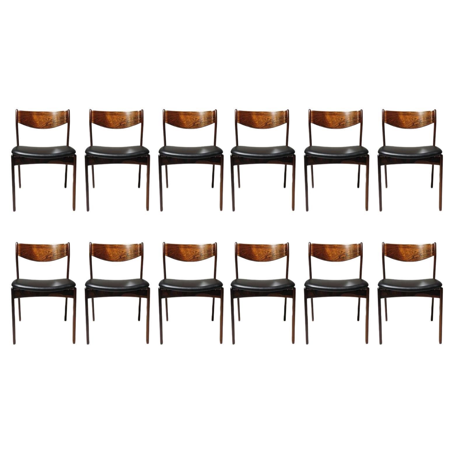 12 chaises de salle à manger en bois de rose brésilien PE Jorgensen en cuir noir neuf