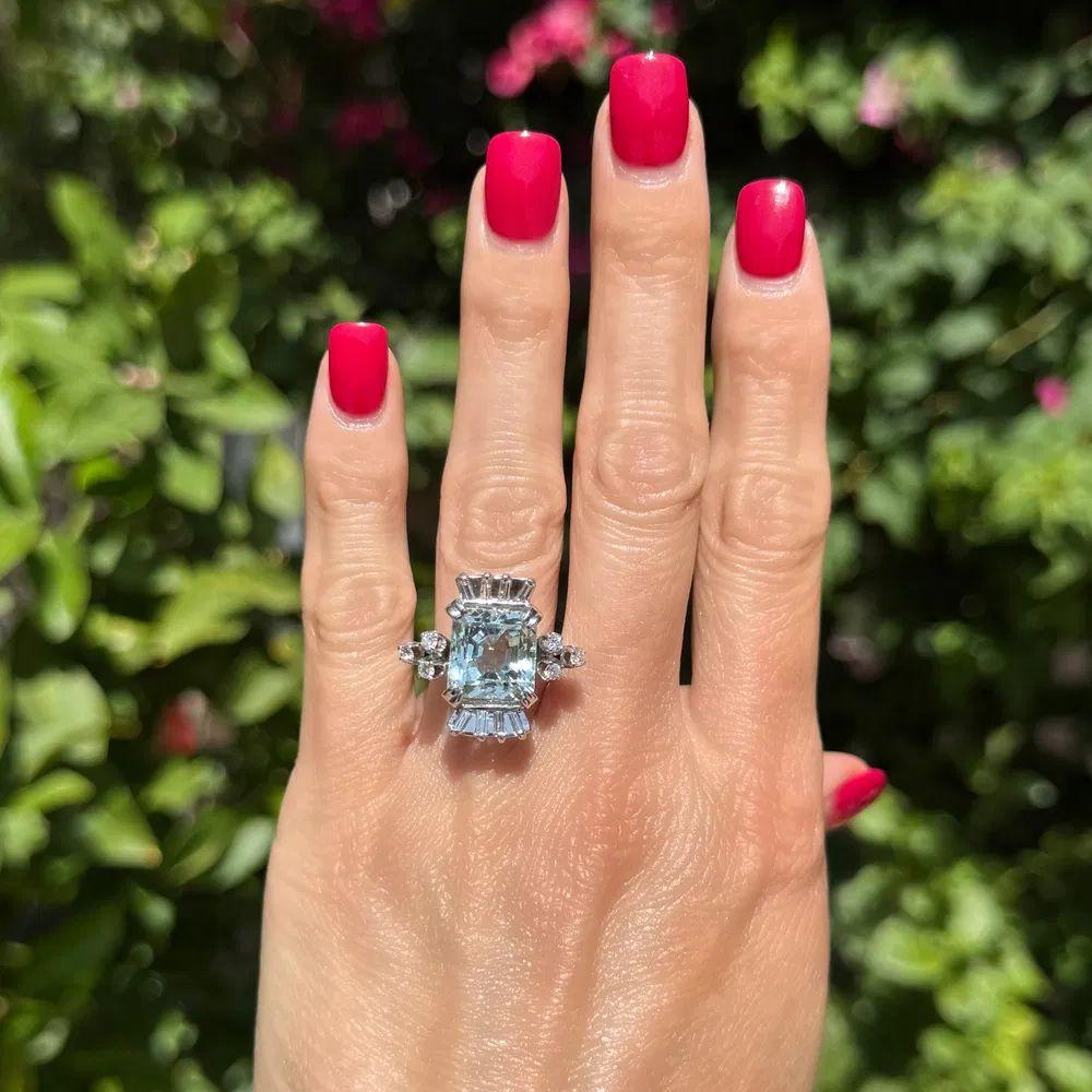 Rétro Bague d'aigue-marine 12 carats et diamant en or, The Modernitys en vente