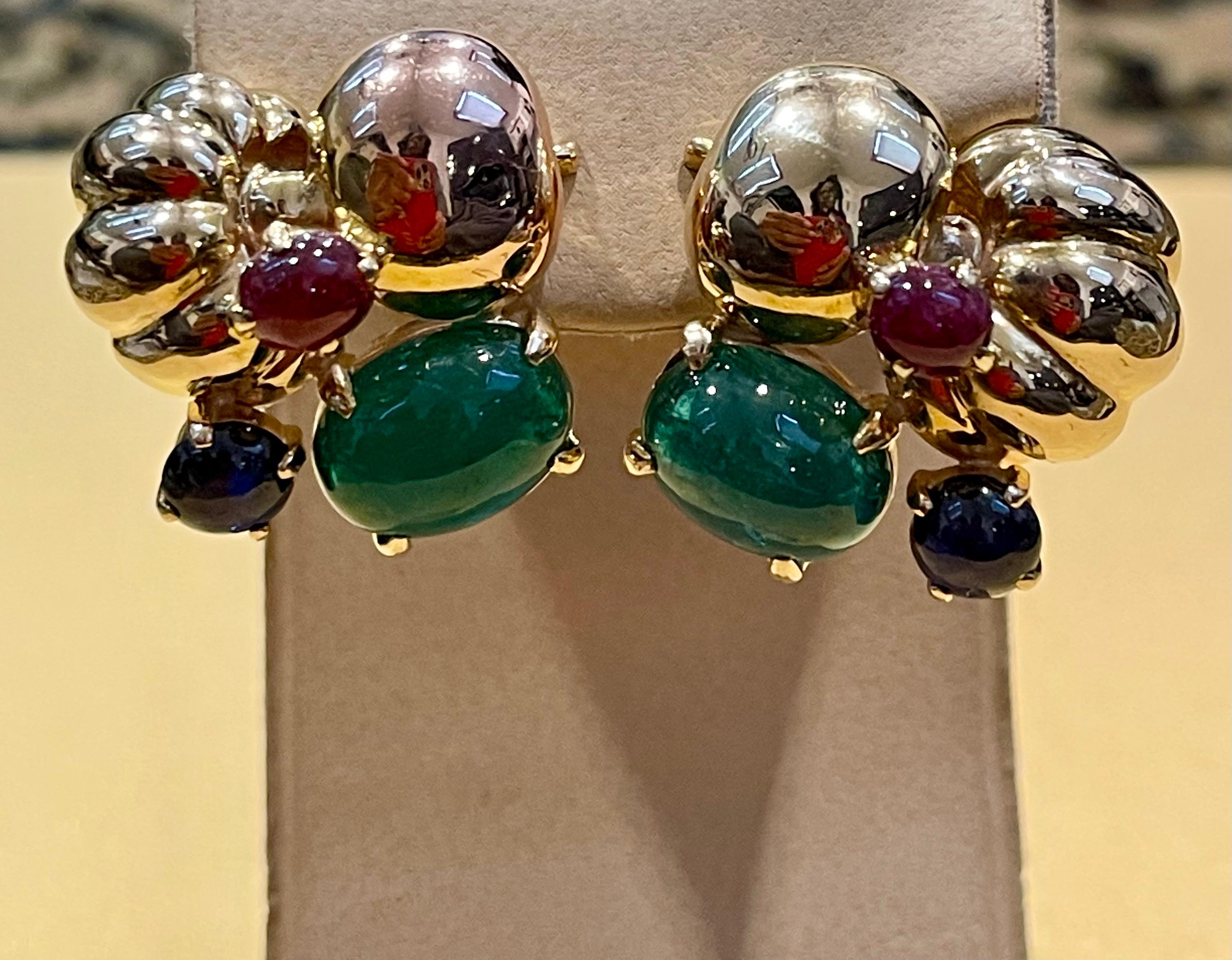 12 Carat Cabochon Emerald Diamond Clip Earrings 14 Karat Yellow Gold, Estate For Sale 6