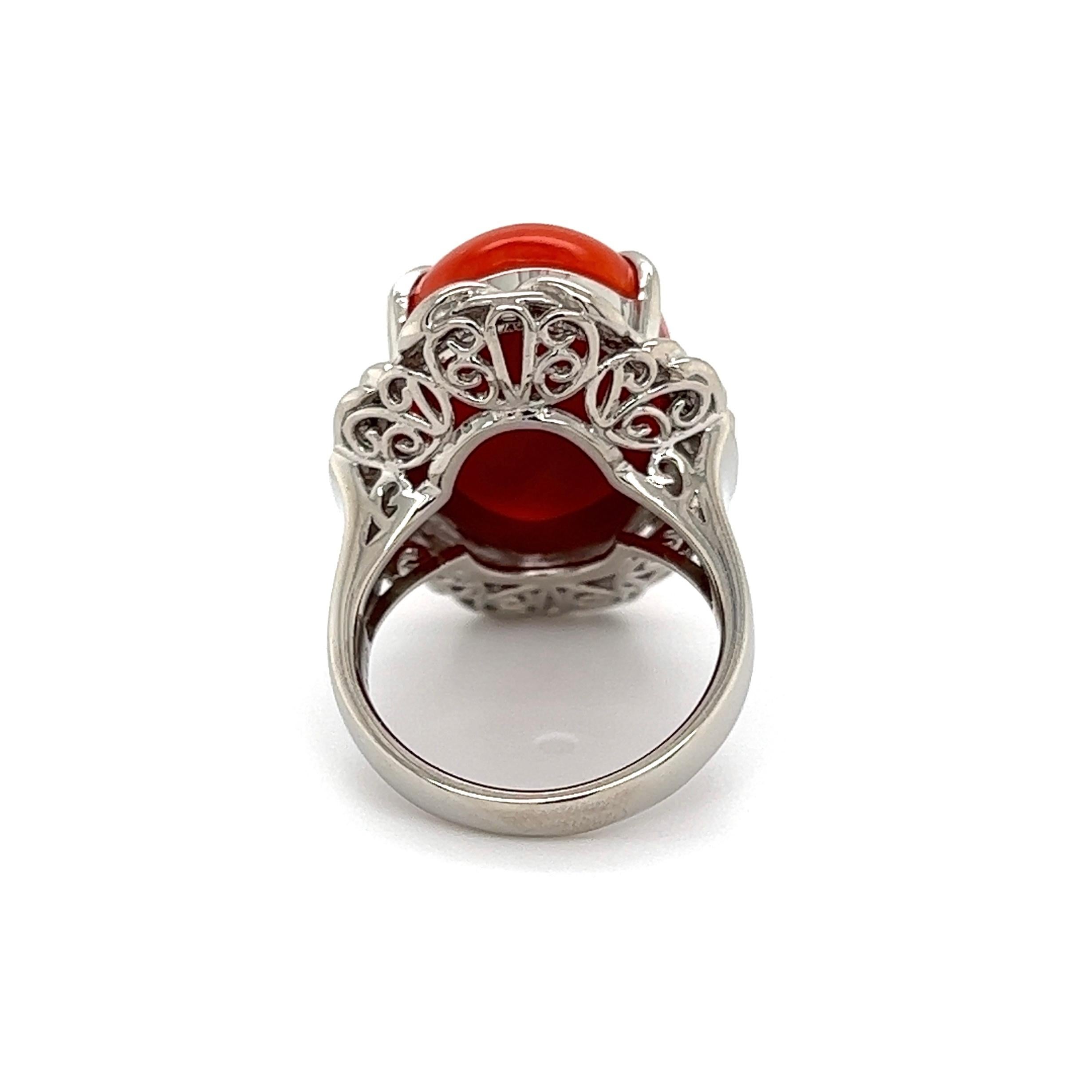 12 Carat Coral and Diamond Platinum Ring Estate Fine Jewelry In Excellent Condition For Sale In Montreal, QC