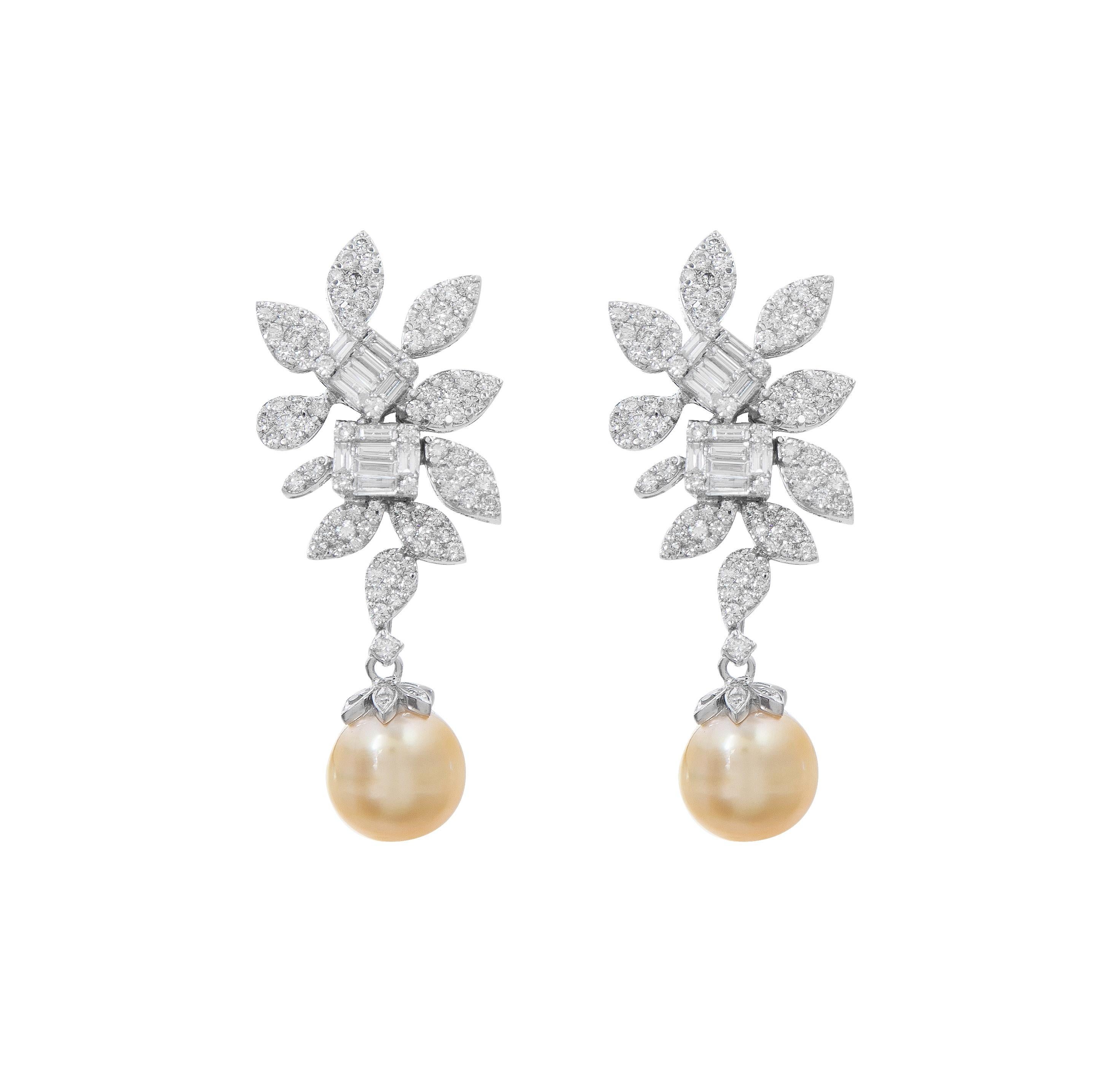 Round Cut 1.2 Carat Diamond and 17.5 Carats South Sea Pearl Drop Earring