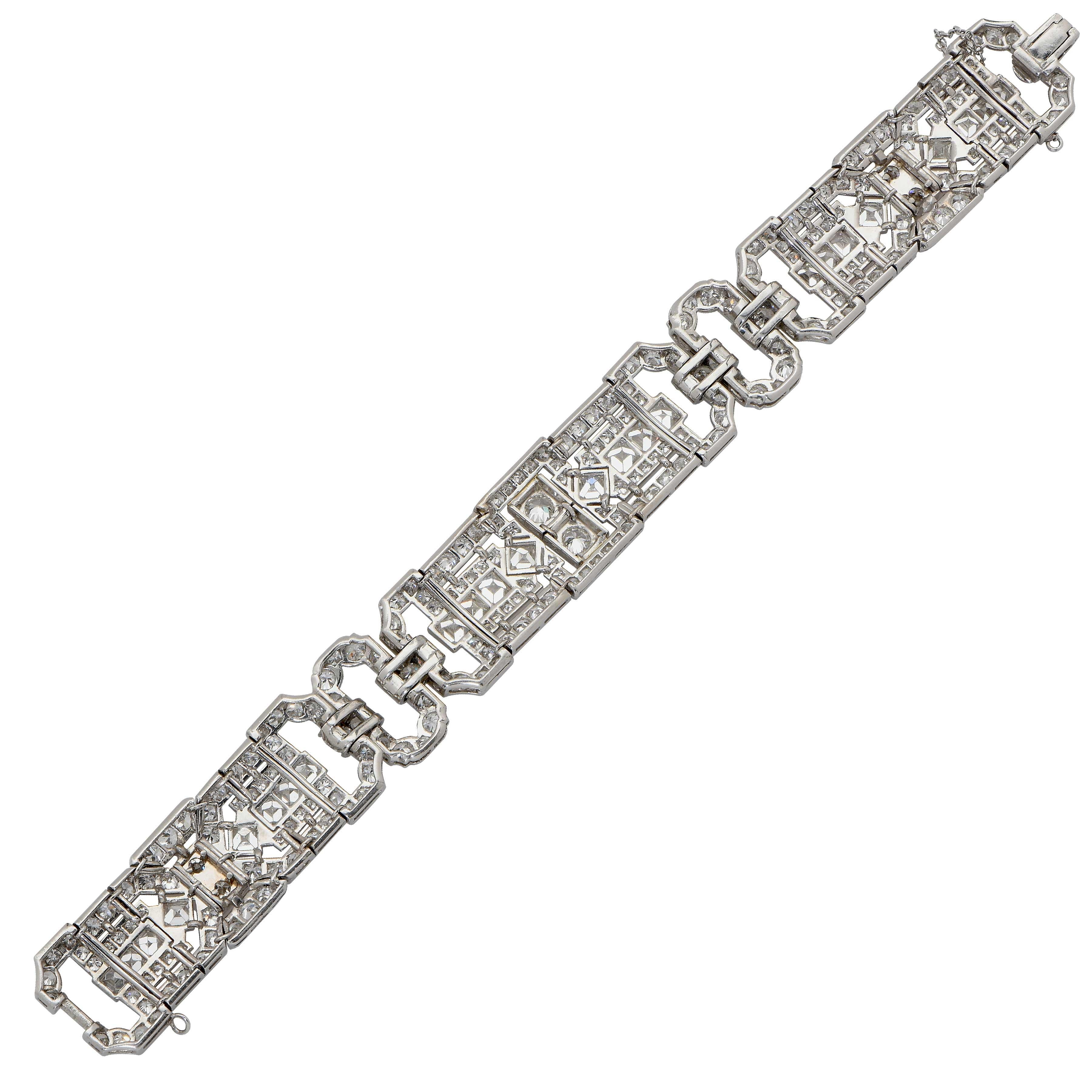 Round Cut 12 Carat Diamond Deco Style Bracelet Set in Platinum