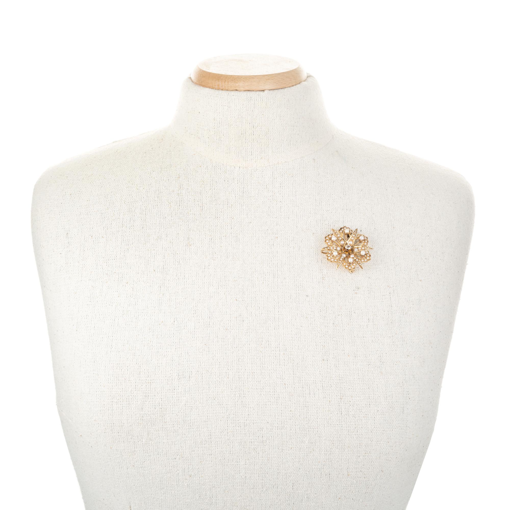 Pendentif broche étoile en or rose avec diamants de 0,12 carat et perle Pour femmes en vente