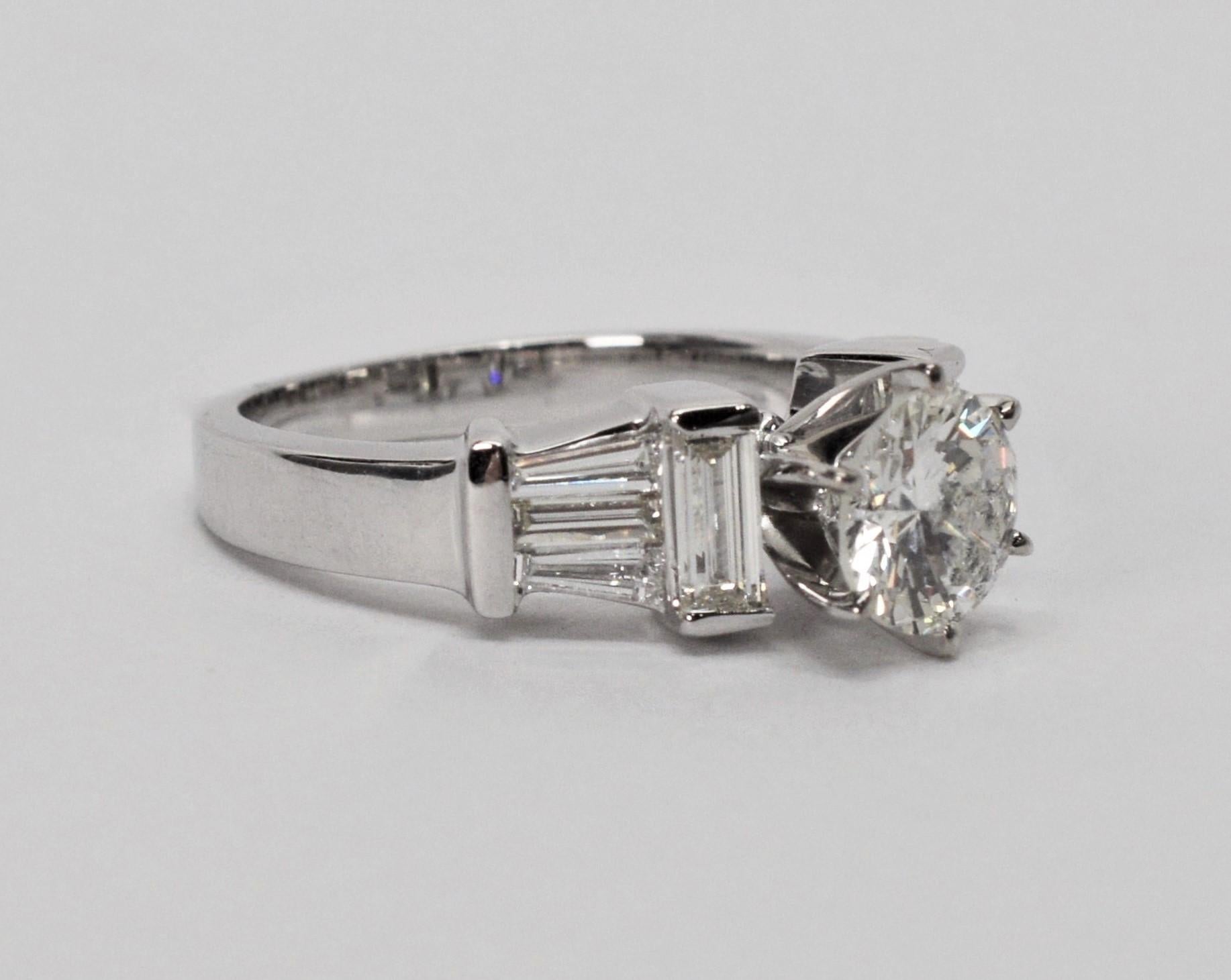 Verlobungsring mit 1,2 Karat Diamant in Weißgold im Zustand „Gut“ im Angebot in Mount Kisco, NY
