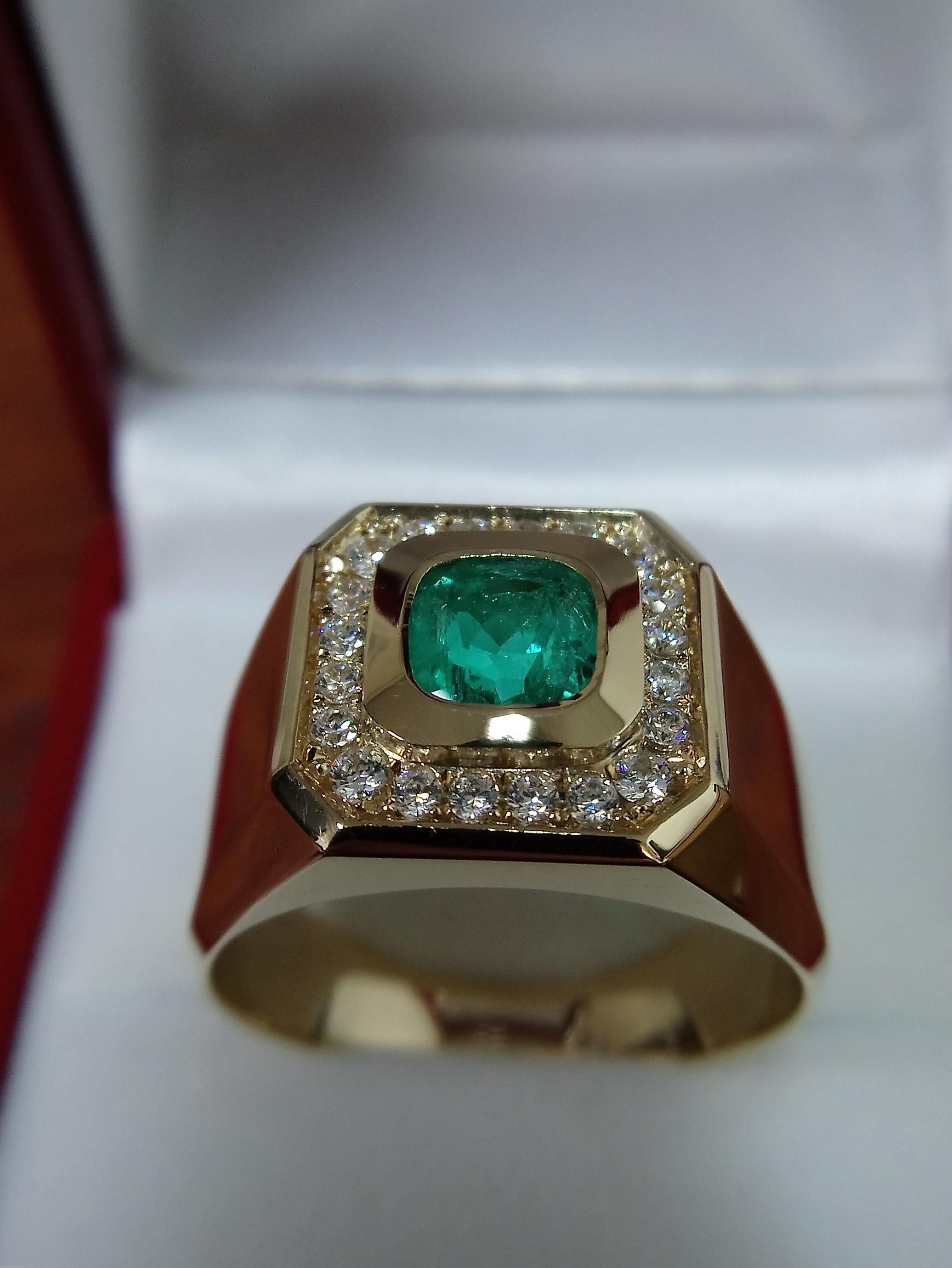 Comprising a 1.2 carat natural Colombian emerald centre stone, mounted in 18K yellow gold and surrounded by an elegant diamond halo consisting of 22 faceted diamonds, totalling 0.44 carats. Ideal as a unique engagement ring or cocktail ring.