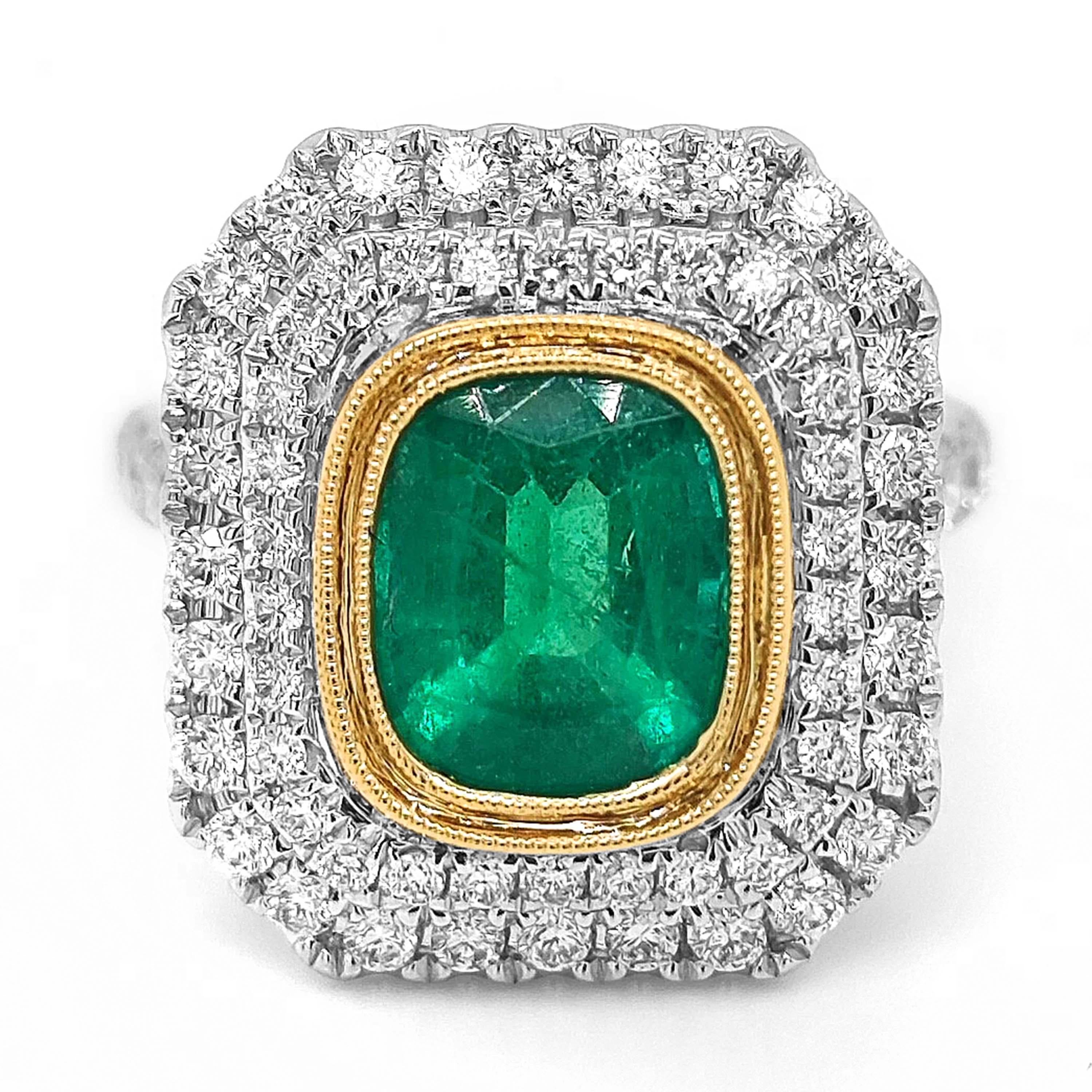 1.2 Carat Emerald and Diamond White Gold Ring In New Condition For Sale In New York, NY