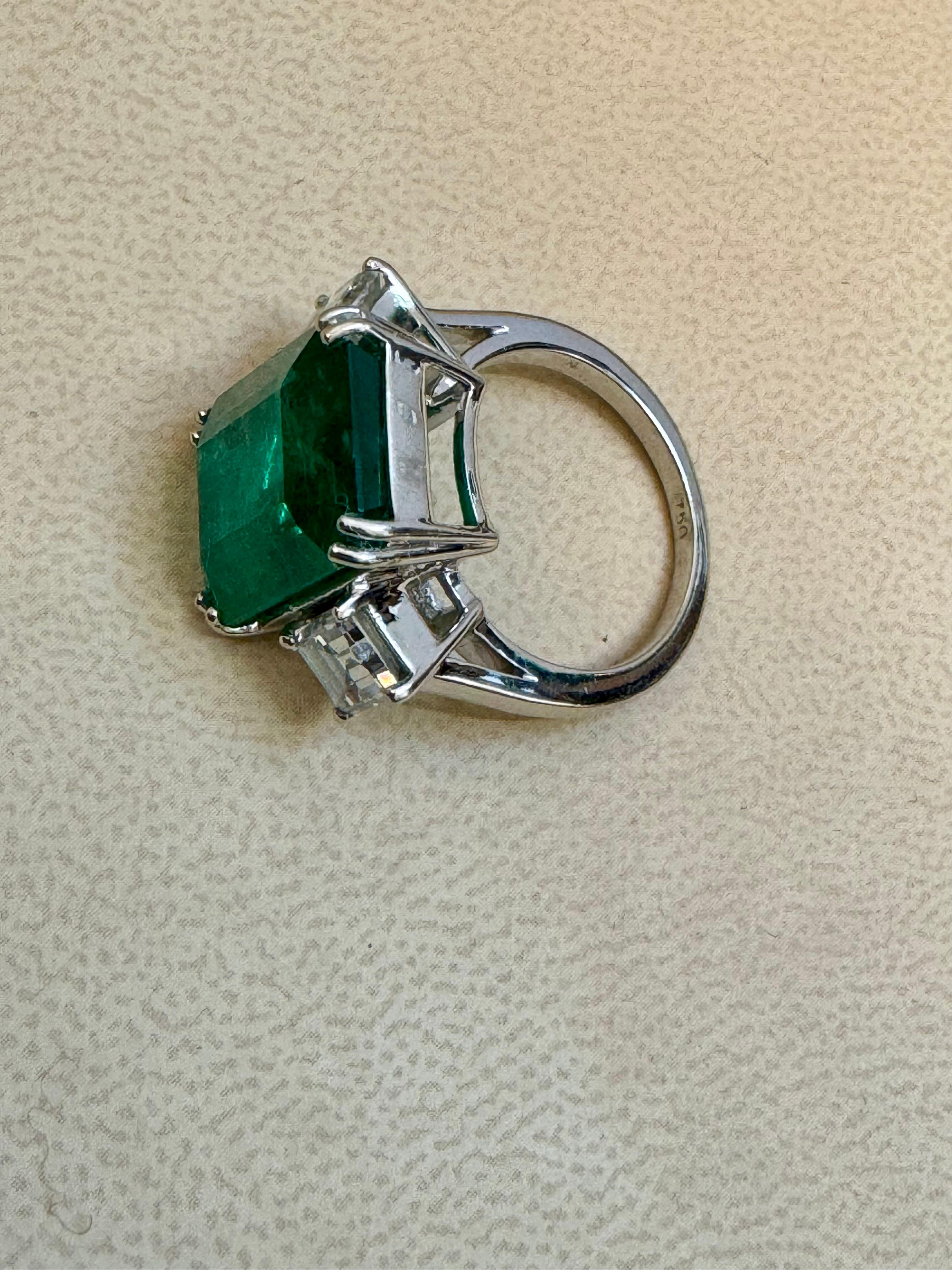 Women's 12 Carat Emerald Cut Colombian Emerald and 1.6 Carat Diamond 18 Karat Gold Ring For Sale