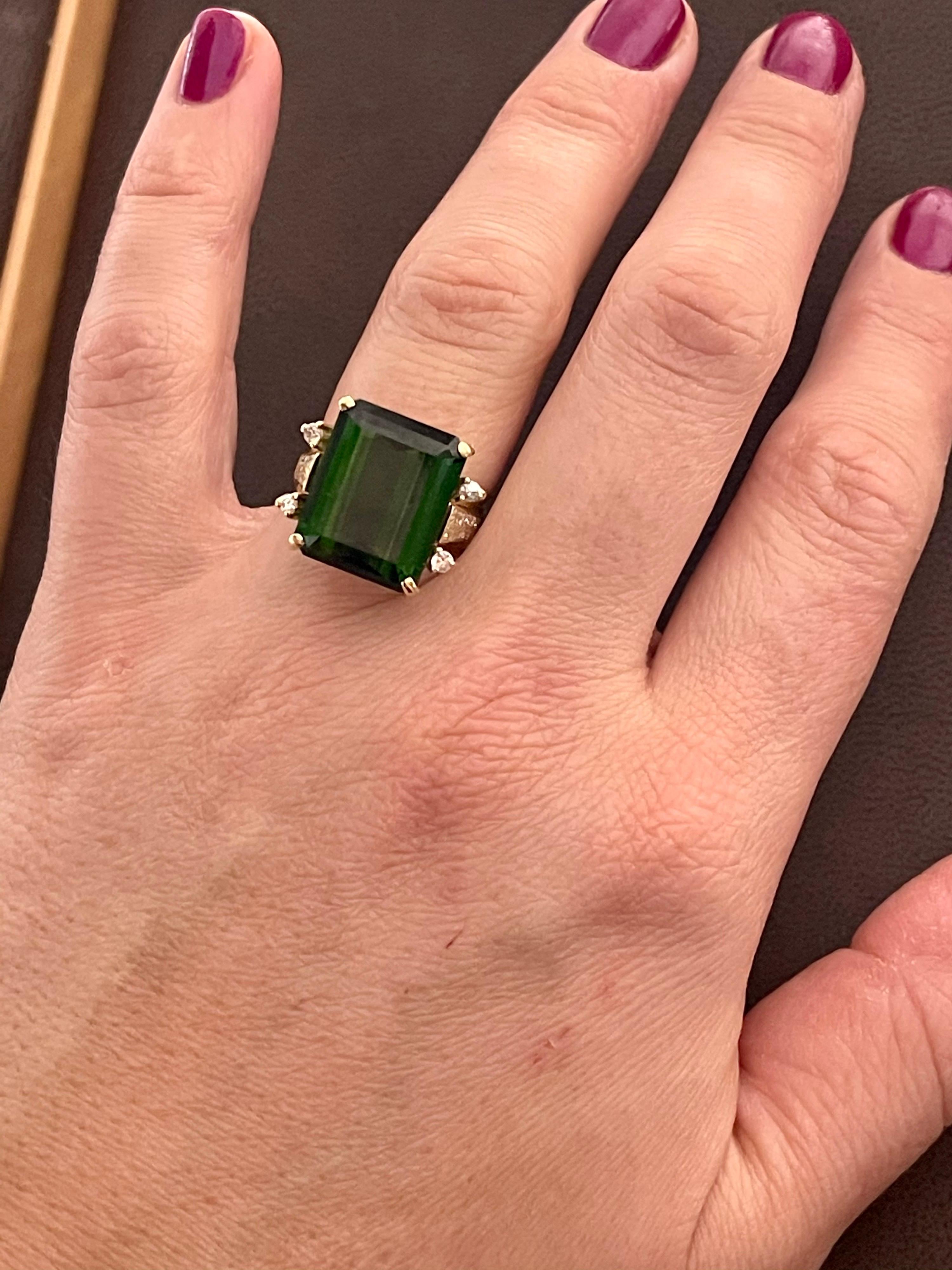 12 + Carat Green Tourmaline and 0.50 Ct Diamond Cocktail Ring 18K Yellow Gold 5