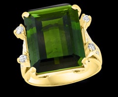 12 + Carat Green Tourmaline and 0.50 Ct Diamond Cocktail Ring 18K Yellow Gold