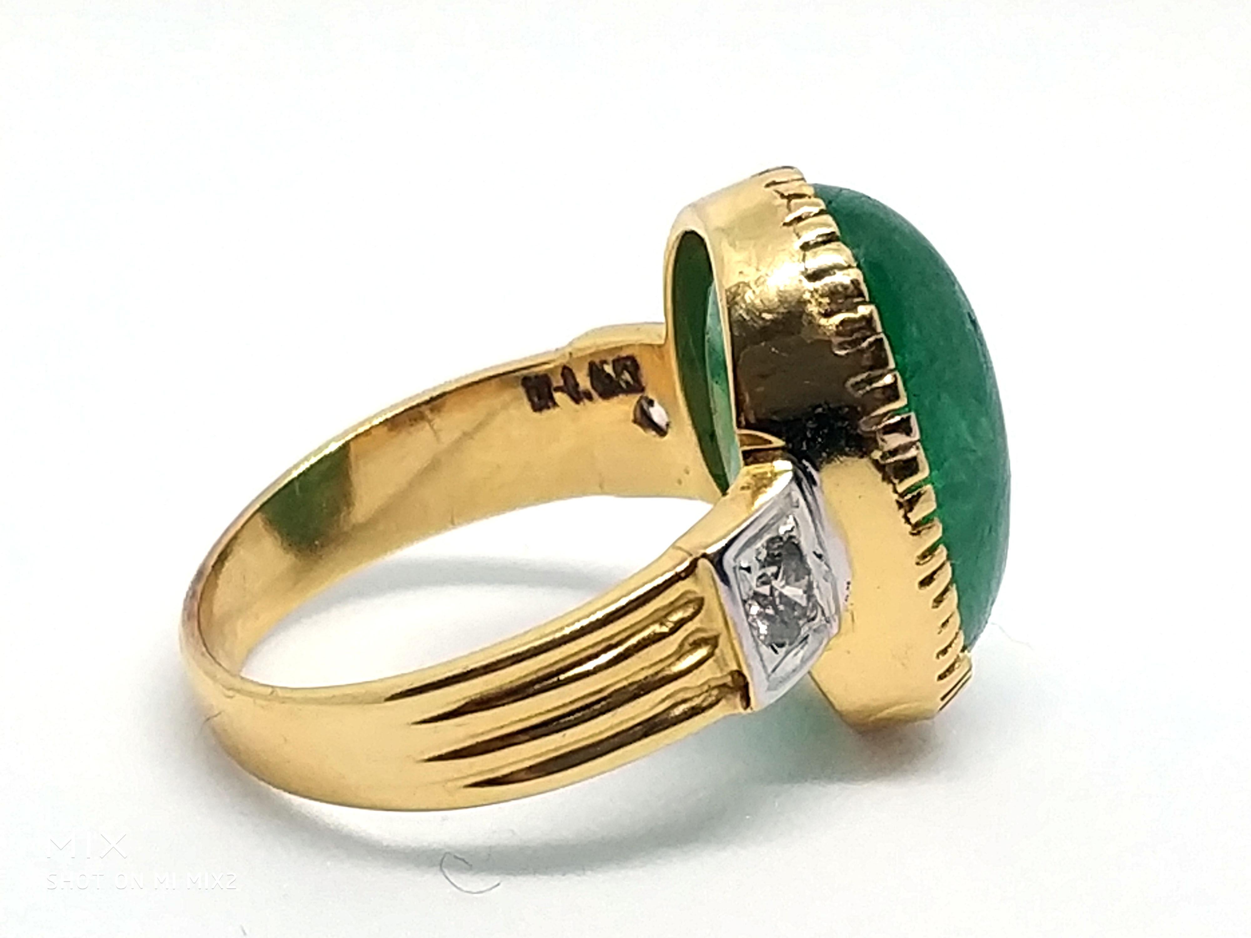 Women's 12 Carat Intense Green Emerald and Diamond Ring, circa 1940 For Sale