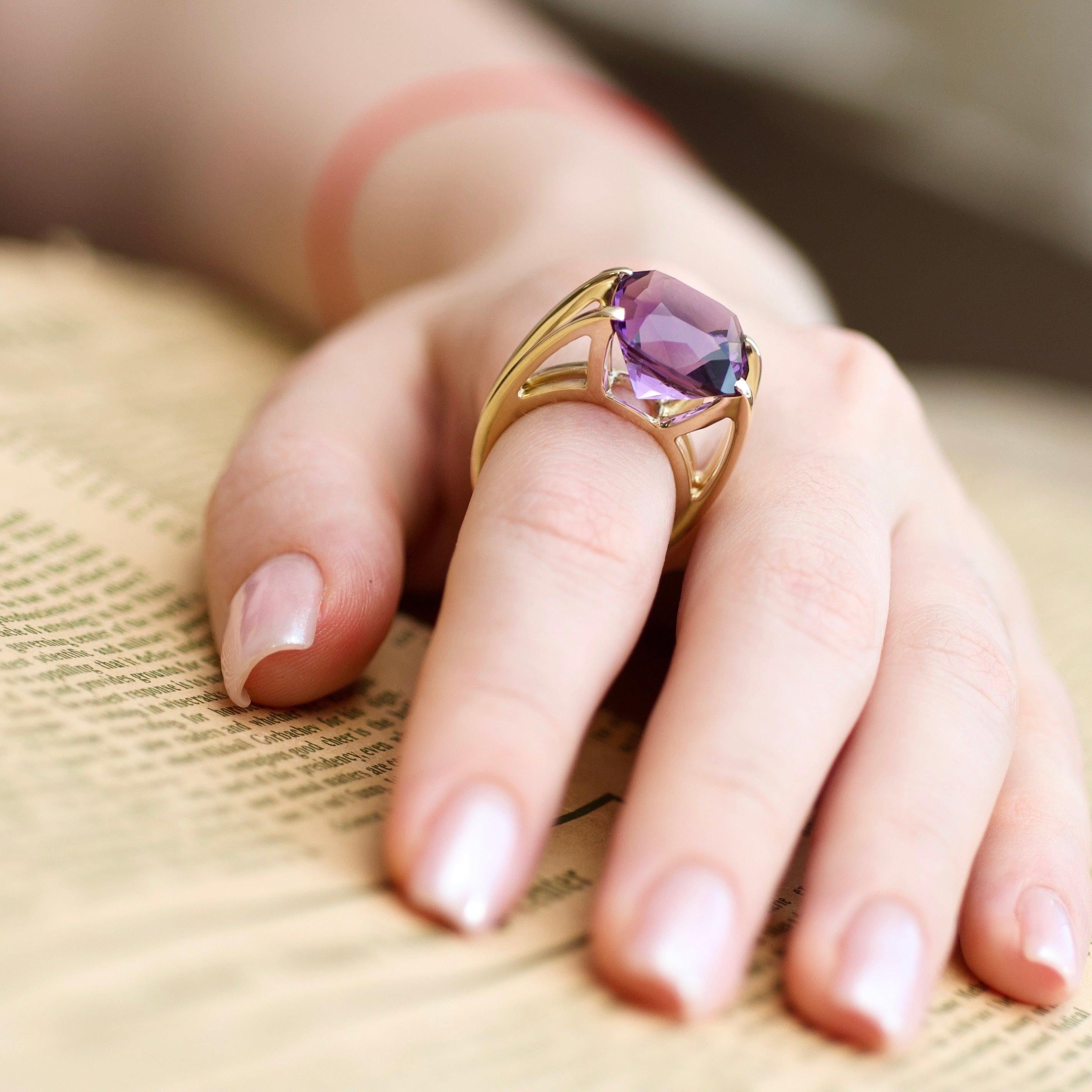 For Sale:  12 Carat Natural Brazilian Purple Amethyst 14 Karat Yellow Gold Cocktail Ring 8