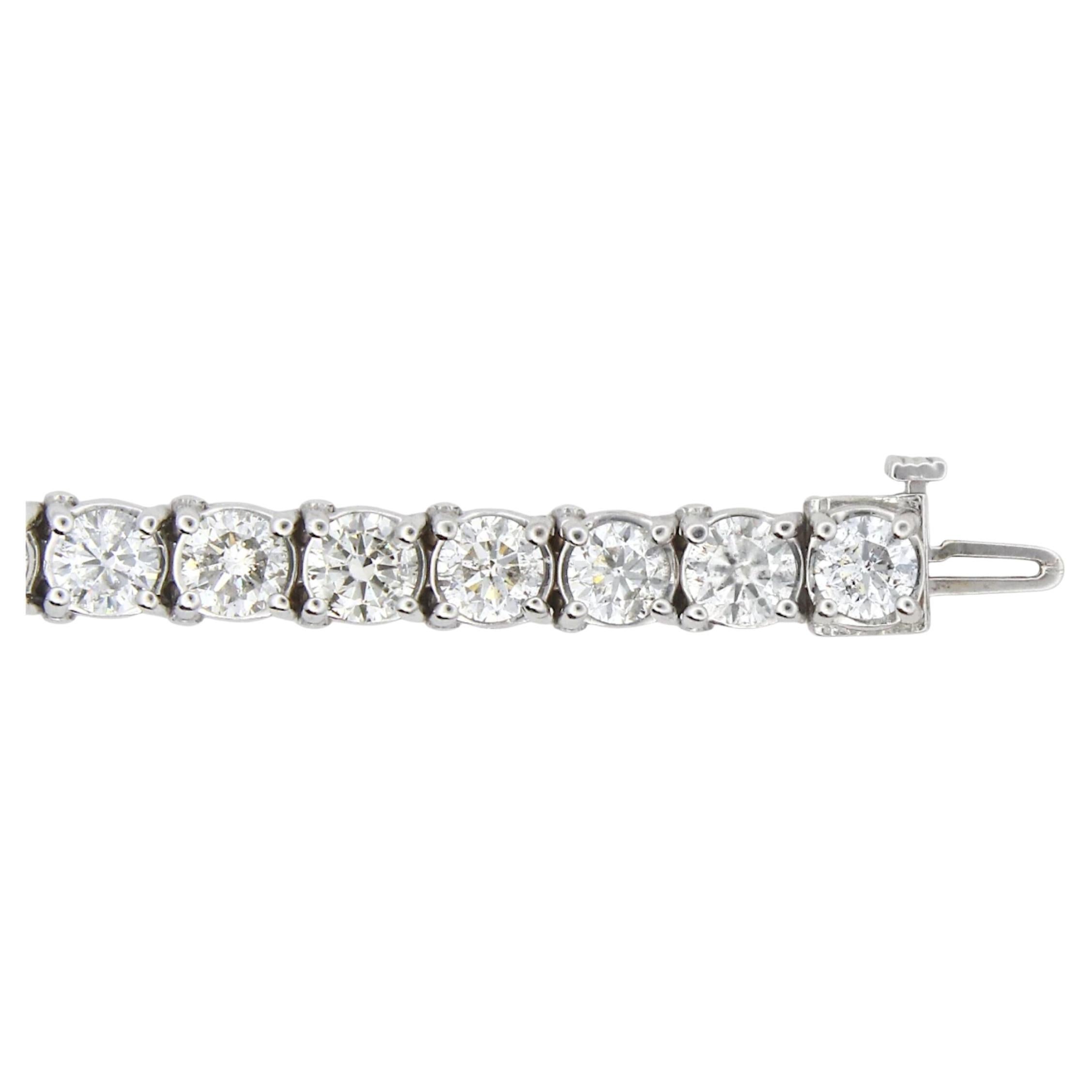 Bracelet de tennis en or blanc 14K avec diamant naturel de 12 carats

Elegant et intemporel, ce bracelet de tennis est réalisé en or blanc massif 14K et serti de 27 diamants naturels ronds de taille brillant étincelants. D'un poids total d'environ