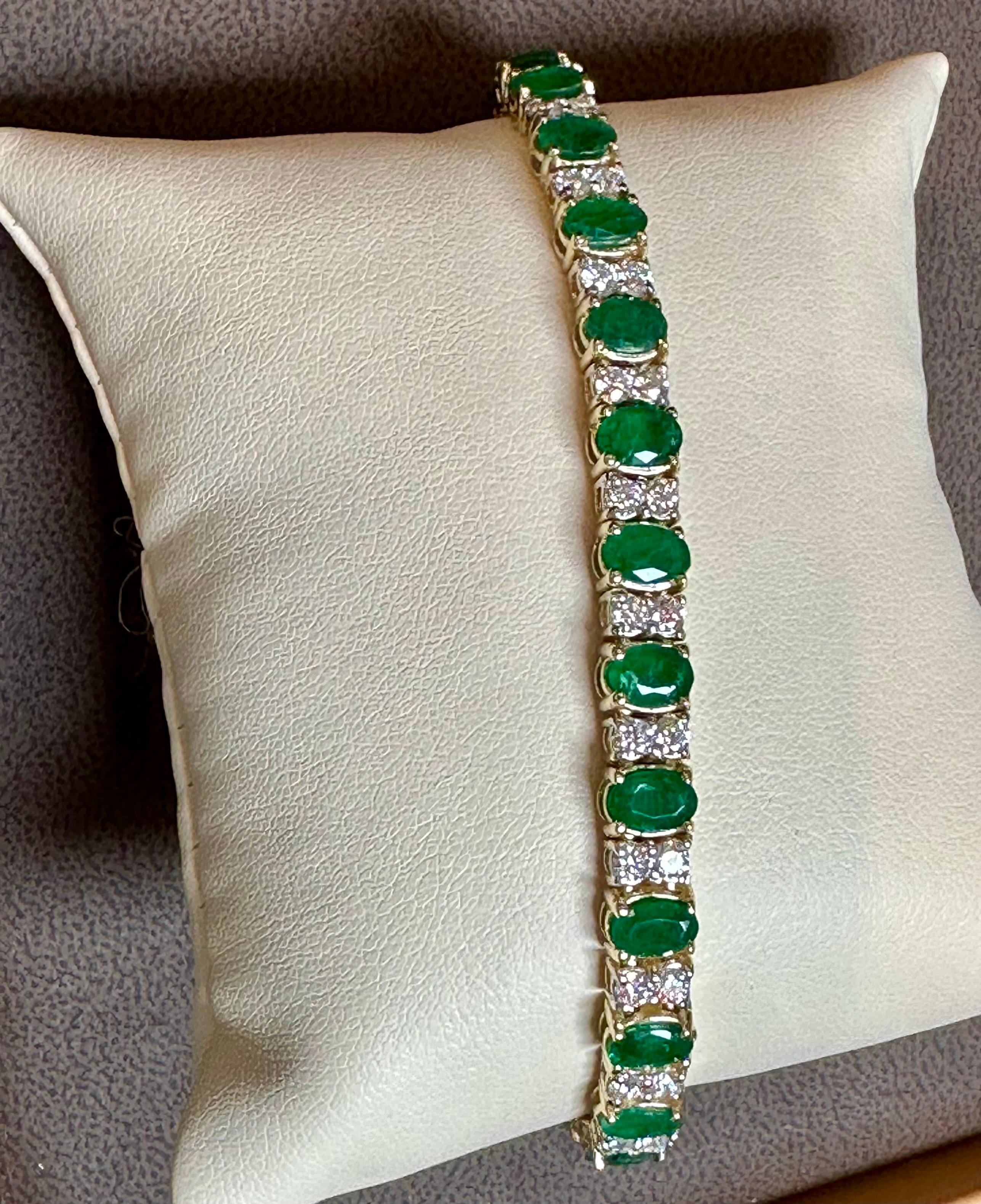 12 Carat Natural Emerald & 2.8 Carat Diamond Tennis Bracelet 14 Kt Yellow Gold For Sale 4