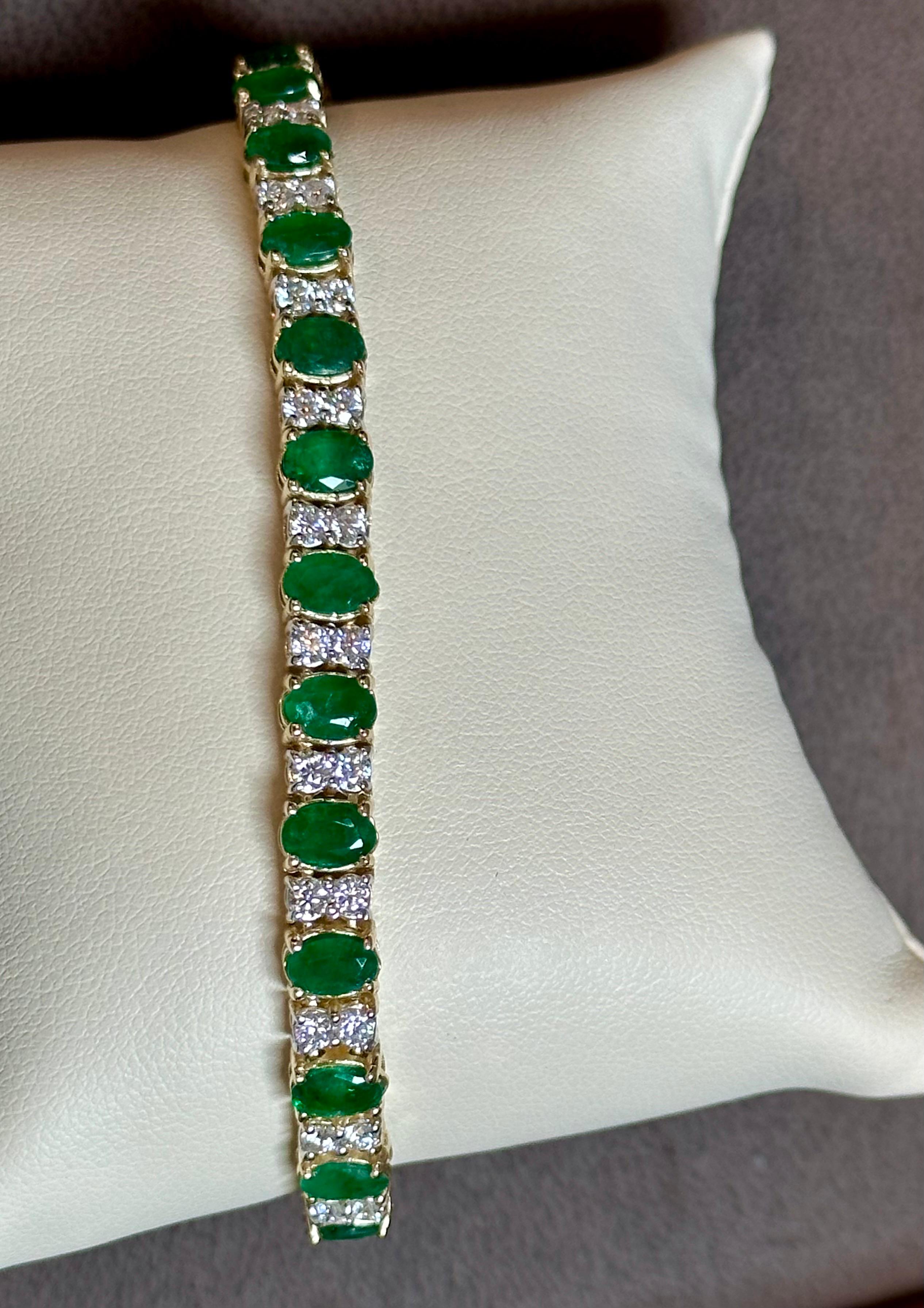 12 Carat Natural Emerald & 2.8 Carat Diamond Tennis Bracelet 14 Kt Yellow Gold For Sale 6
