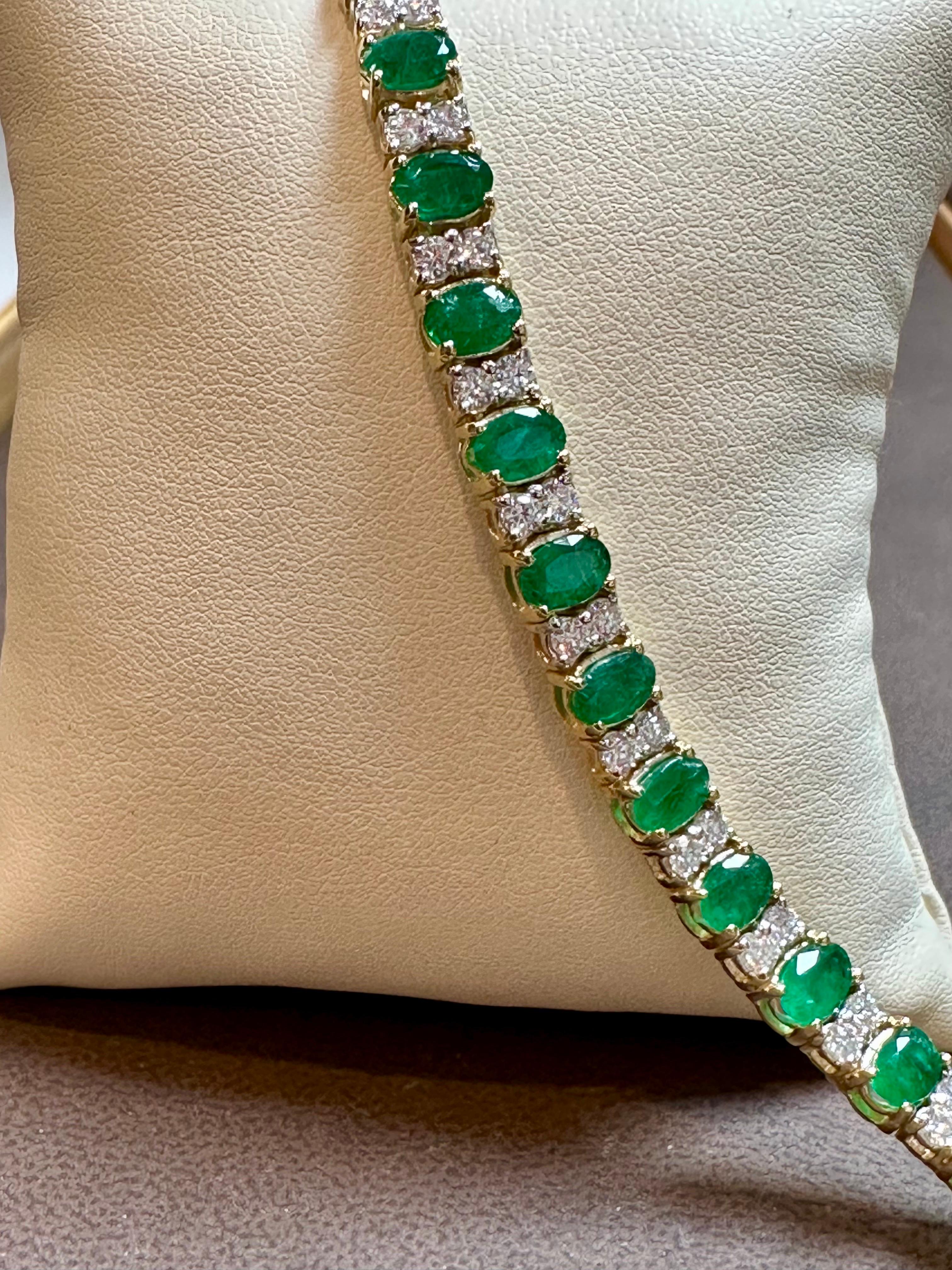 12 Carat Natural Emerald & 2.8 Carat Diamond Tennis Bracelet 14 Kt Yellow Gold
 This exceptionally affordable Tennis  bracelet has  22 stones of  Natural  oval shape High quality  Emeralds  . Each Emerald is spaced by two diamonds .Total weight of