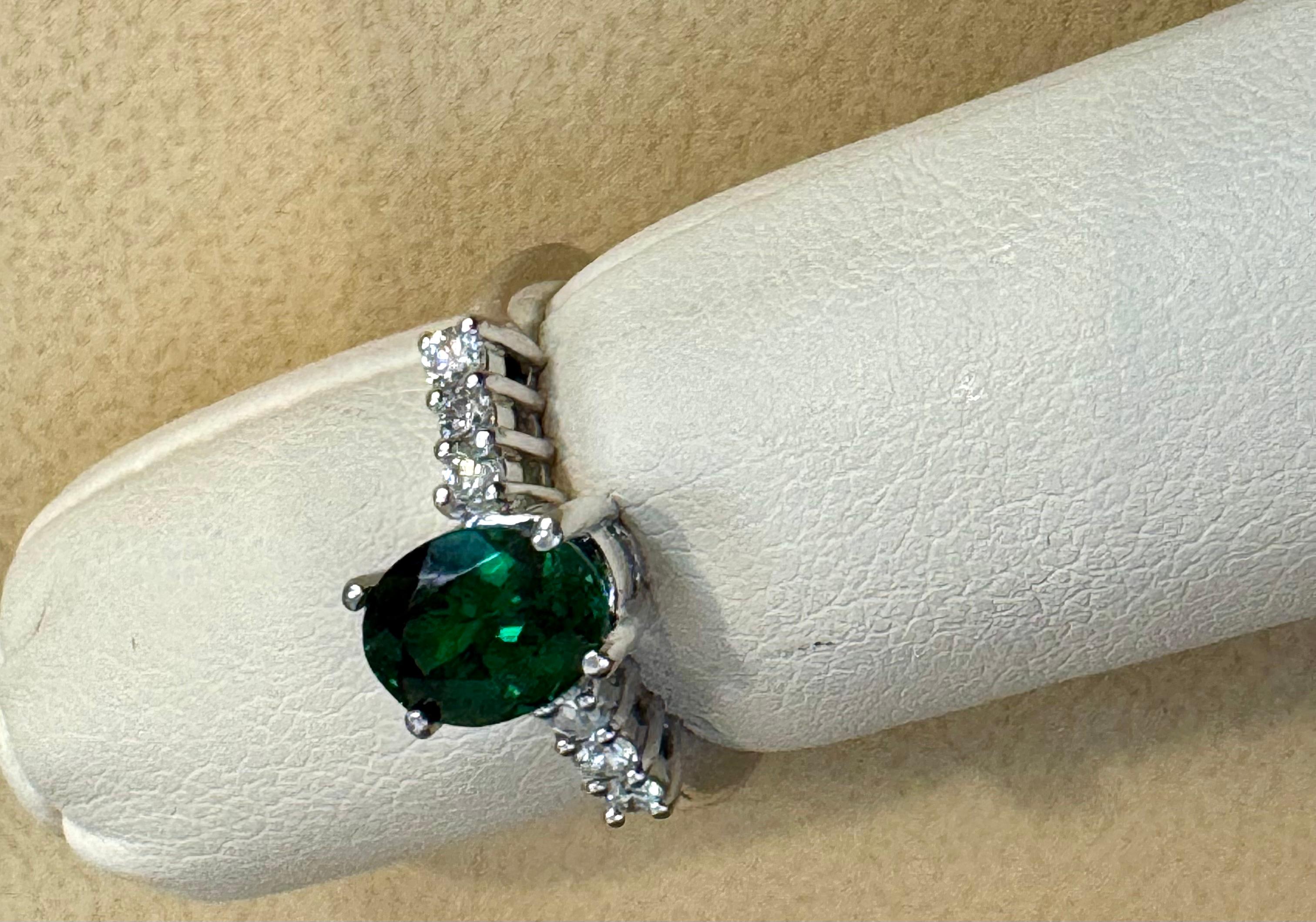 Tourmaline verte ovale naturelle de 1,2 carat + diamant  Bague en or jaune 14 carats en vente 6