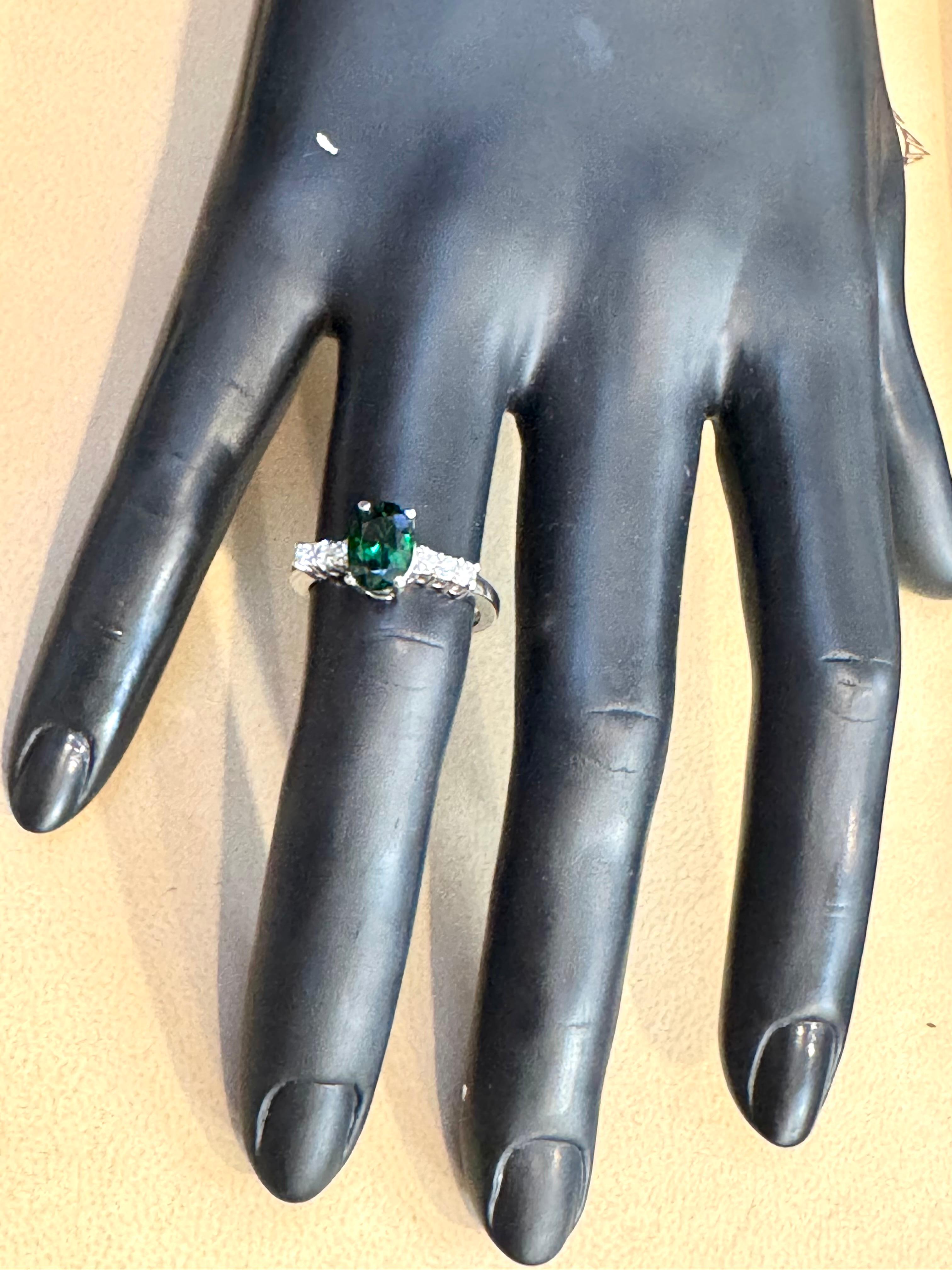 Tourmaline verte ovale naturelle de 1,2 carat + diamant  Bague en or jaune 14 carats en vente 7