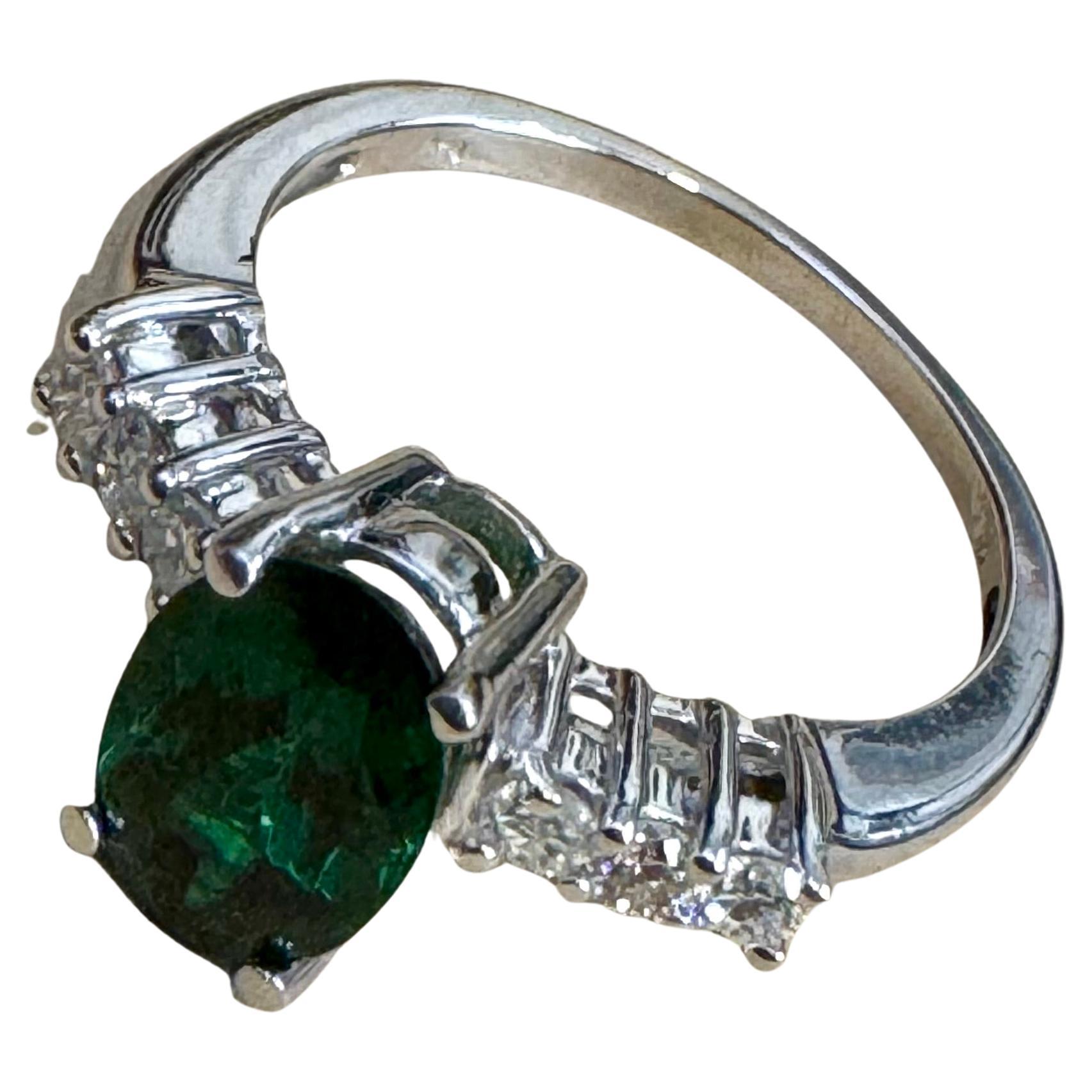 Tourmaline verte ovale naturelle de 1,2 carat + diamant Bague en or jaune 14 carats