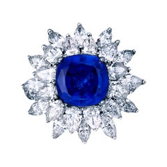 12 Carat of Sapphire and Diamond Ladies Cluster Ring 18 Karat White Gold