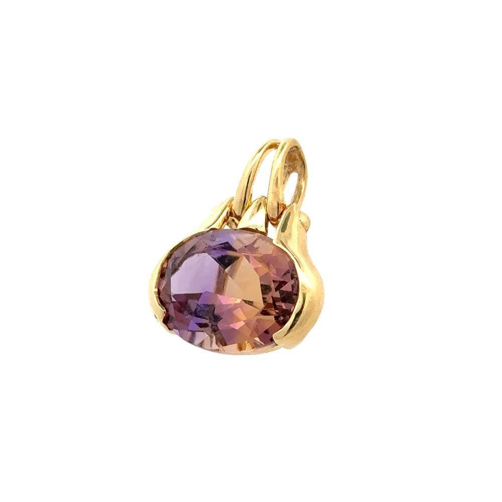 Pendentif breloque vintage en or avec ametrine ovale de 12 carats Excellent état - En vente à Montreal, QC