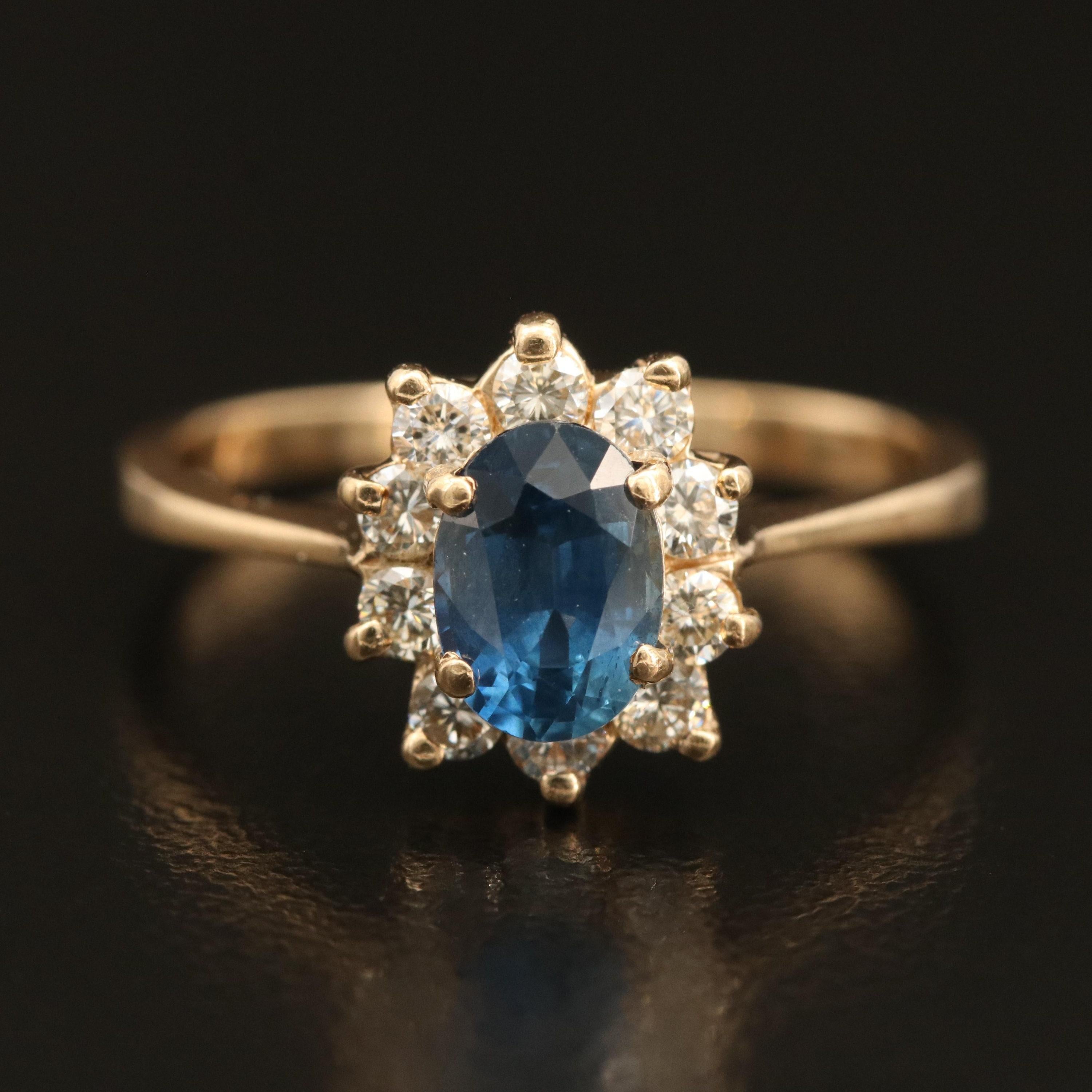 For Sale:  Unique Natural Sapphire Diamond Engagement Ring Set in 18K Gold, Cocktail Ring 6