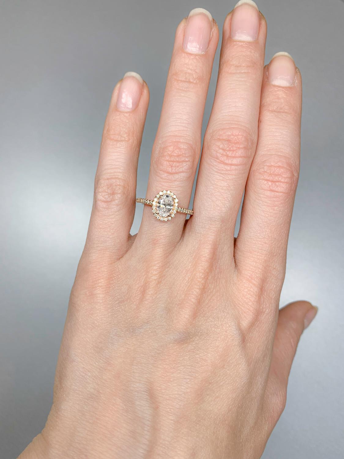 1.2 Carat Oval Diamond Halo Ring Set in Rose Gold For Sale 5