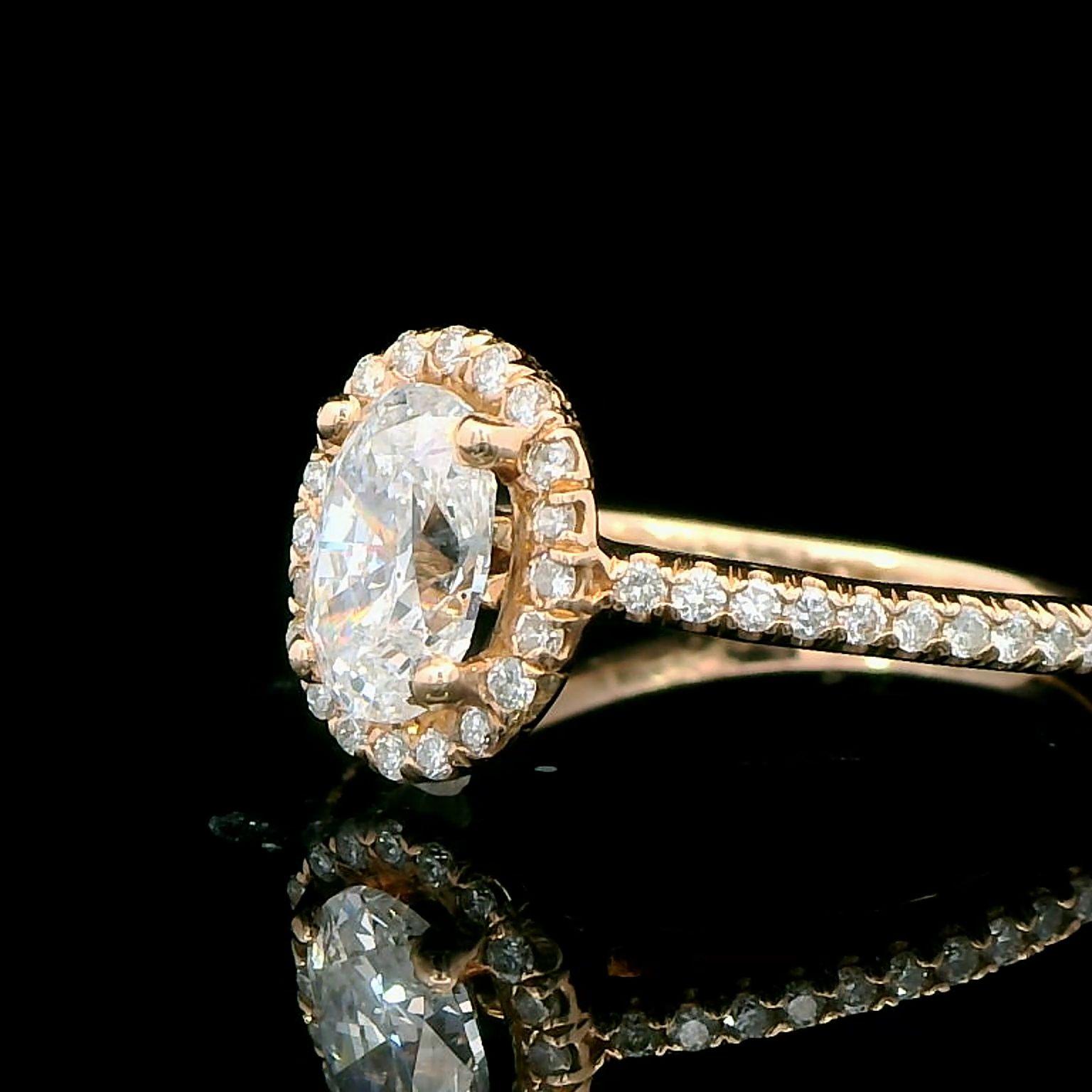 1.2 Carat Oval Diamond Halo Ring Set in Rose Gold For Sale 1