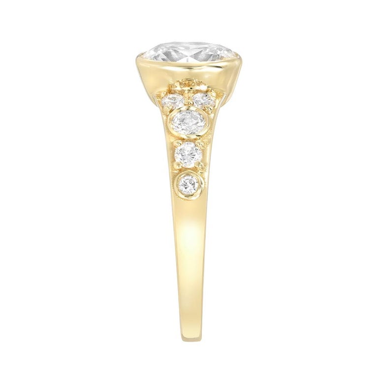 GIA Certified 1.2 Carat Oval Shape Diamond Ring in 18k Gold For Sale at ...