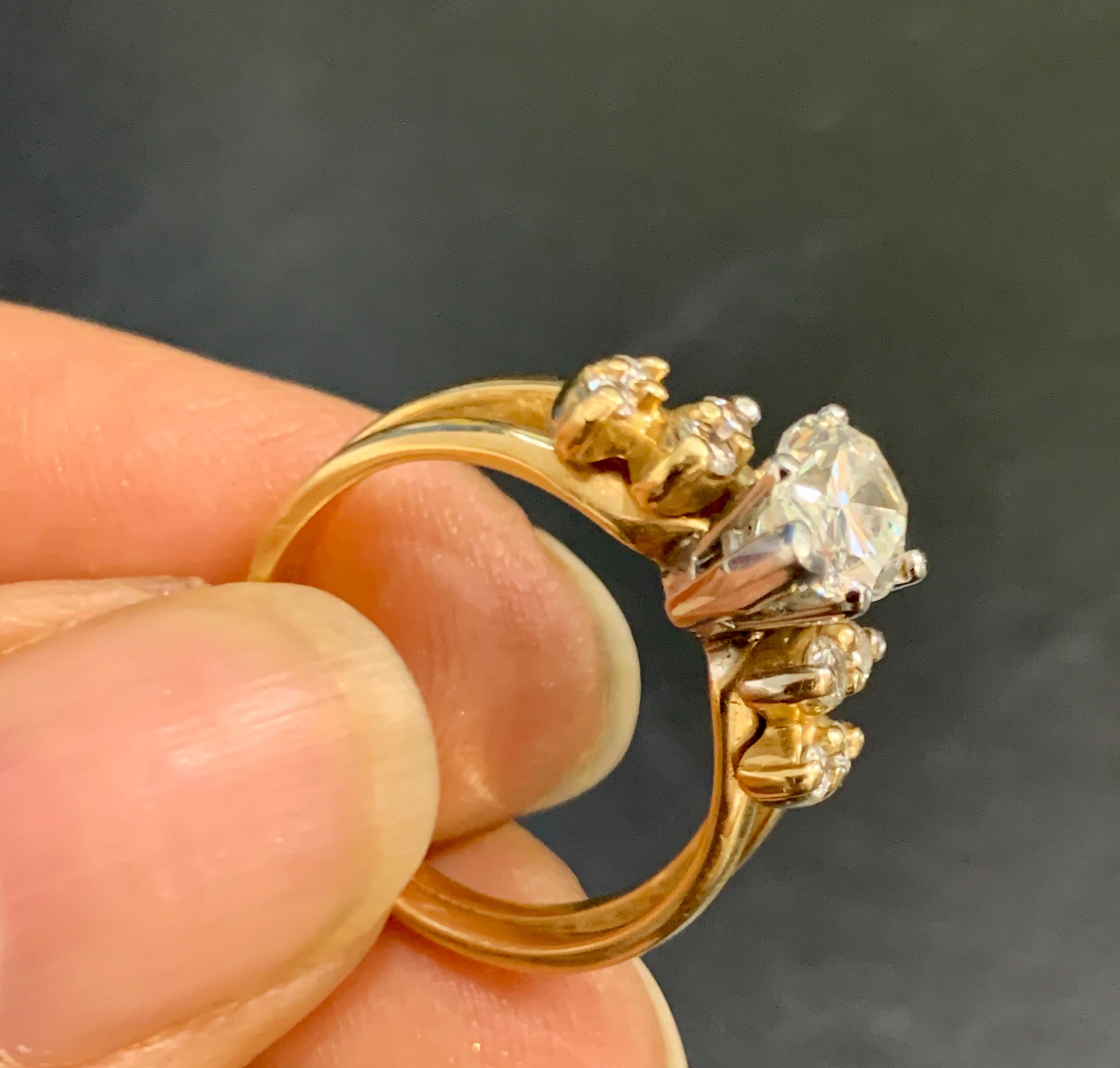 1.0 Carat Pear Shape Center Diamond Engagement 14 Karat Yellow Gold Ring For Sale 5