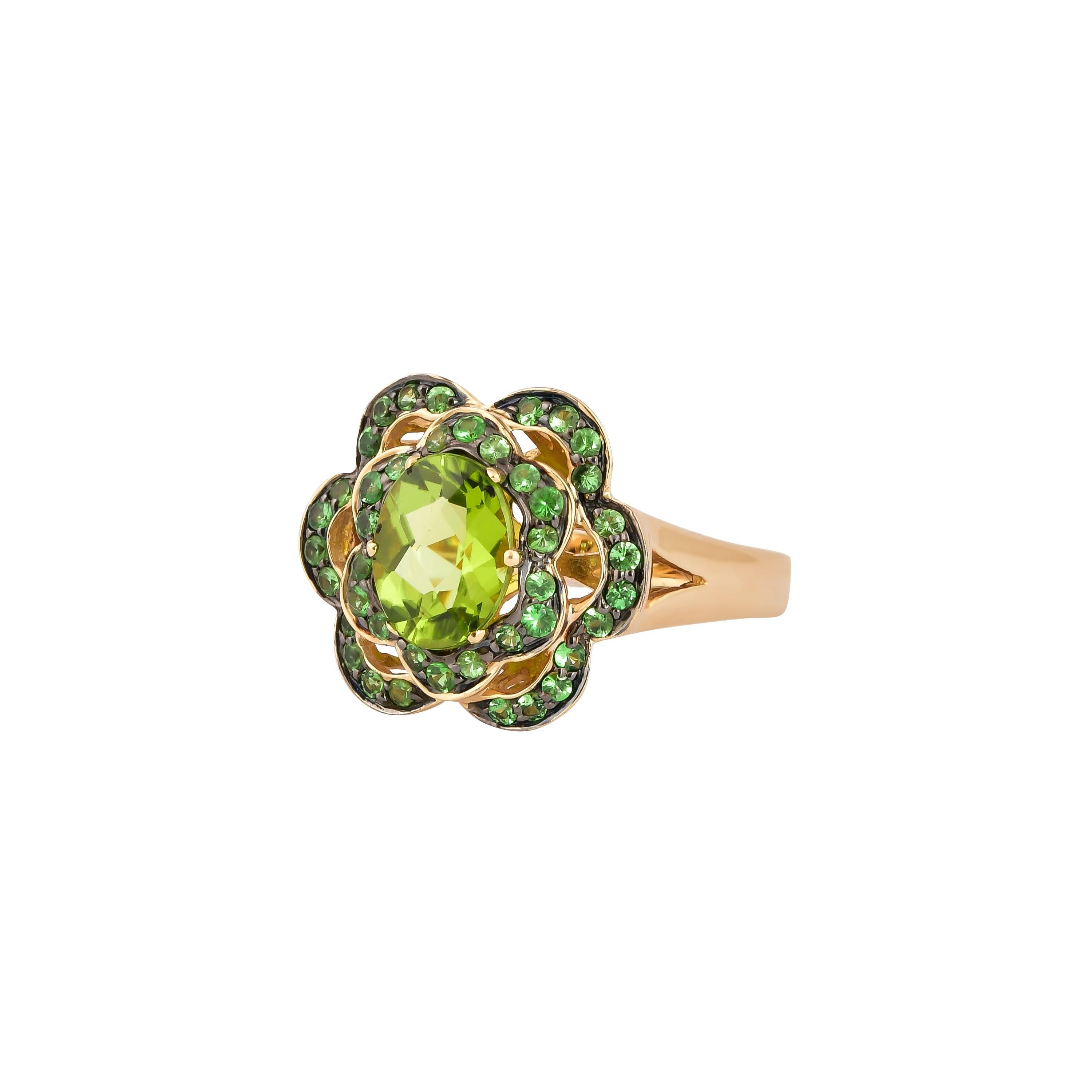 Contemporary 1.2 Carat Peridot and Tsavorite Ring in 14 Karat Yellow Gold For Sale