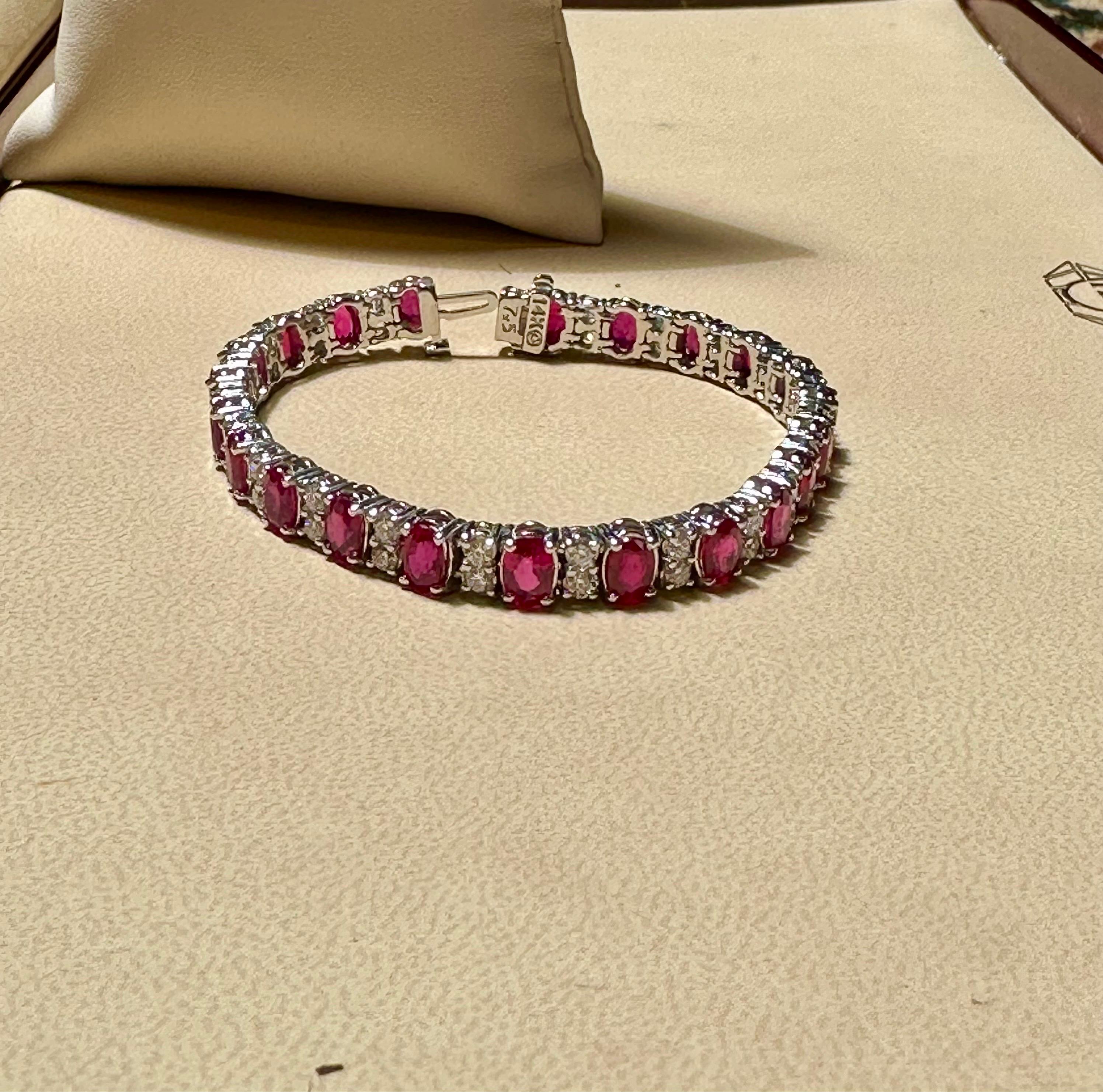 Bracelet tennis en or jaune 14 carats avec rubis traité de 12 carats et diamants de 2,8 carats en vente 3