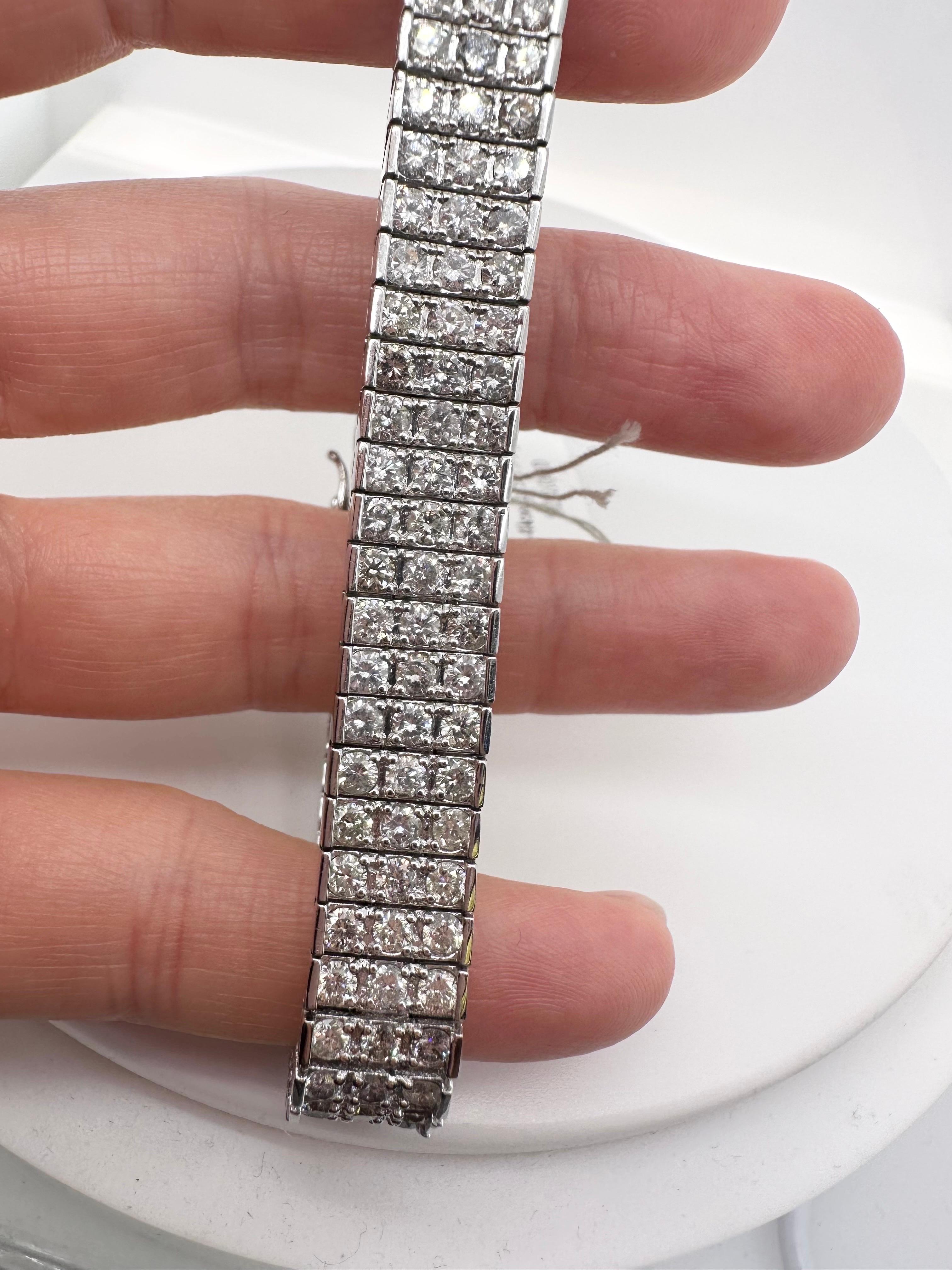 12 carats tennis bracelet 14KT white gold luxury bracelet In New Condition For Sale In Boca Raton, FL