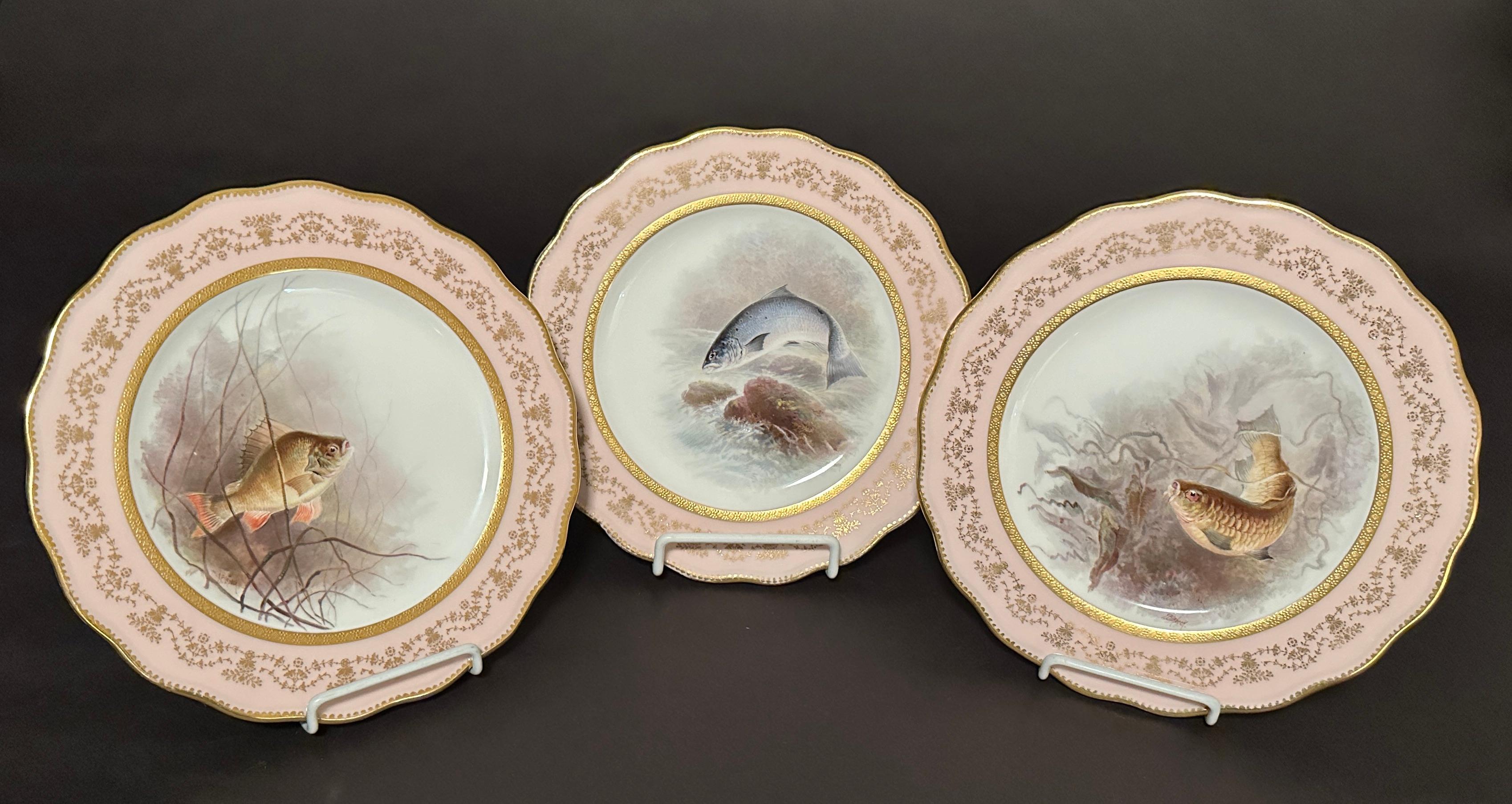 12 Platos de Pescado de Porcelana Pintada Cauldon England en Bueno estado para la venta en Norwood, NJ