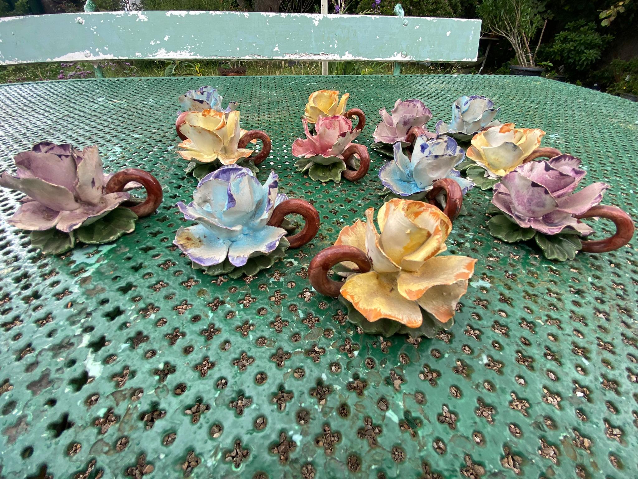 12 charmante kleine Keramik-Kerzenhalter um 1950 im Vallauris-Stil  im Angebot 10