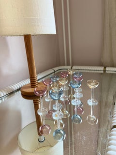 Juego de 12 vasos de colores de mediados de siglo de la cristalería sueca Johansfors, años 60
