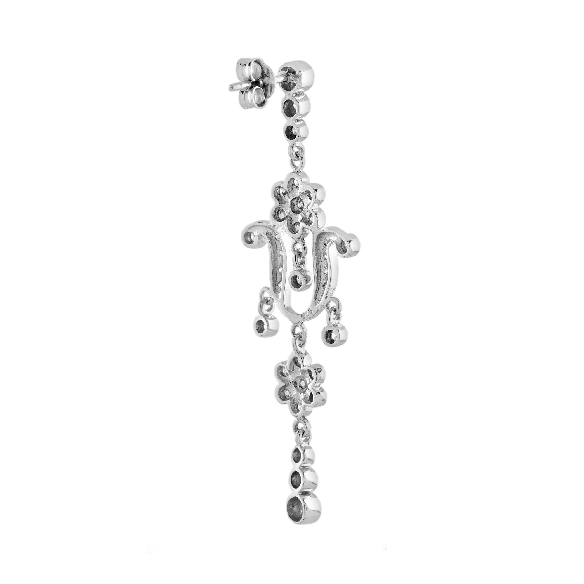 Taglio rotondo 1.2 Ct. Orecchini pendenti floreali con diamante in stile edoardiano in oro bianco 18 carati in vendita